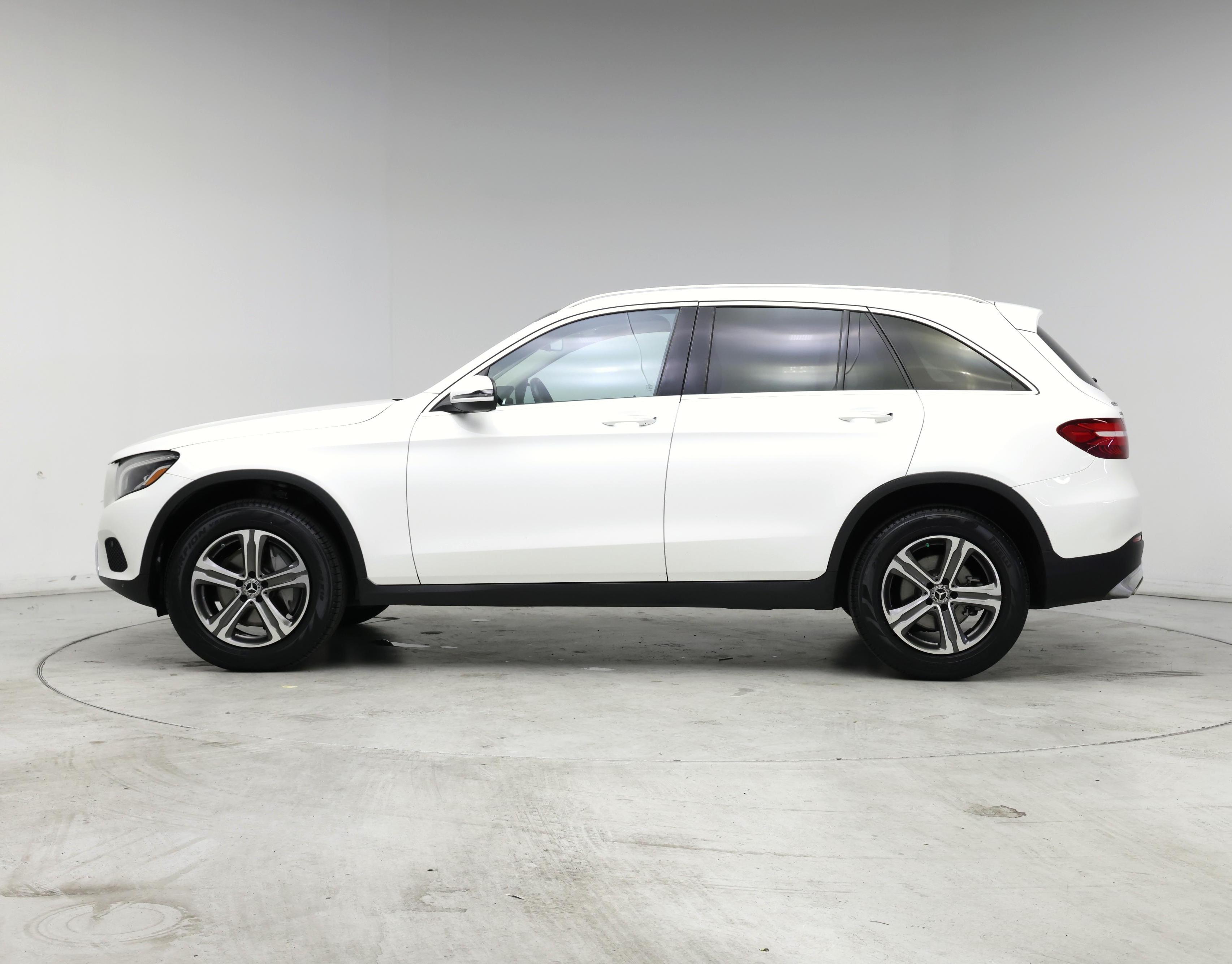 Thumbnail: 2017 Mercedes-Benz GLC - 3