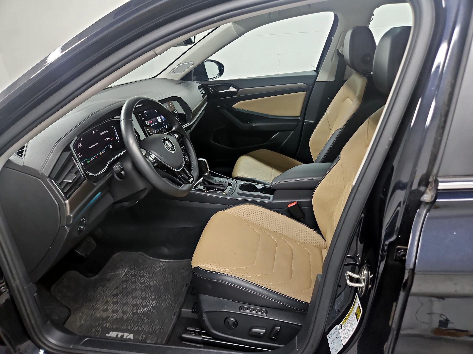 Thumbnail: 2019 Volkswagen Jetta - 11
