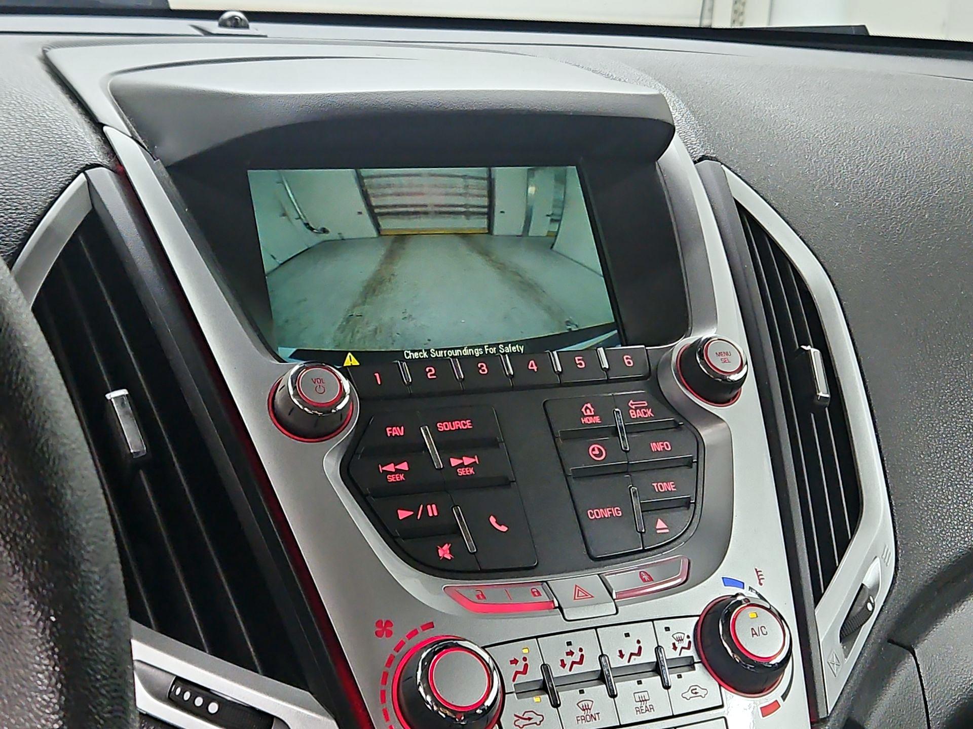 Thumbnail: 2015 GMC Terrain - 13