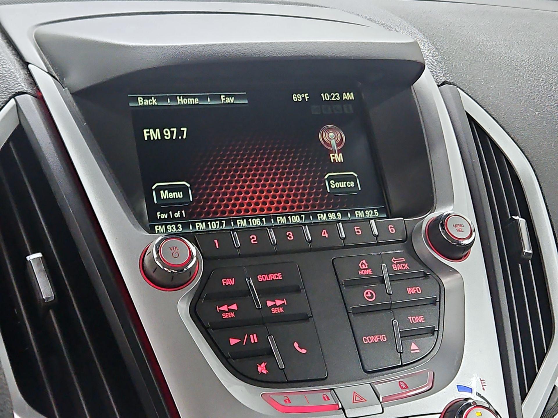 Thumbnail: 2015 GMC Terrain - 14