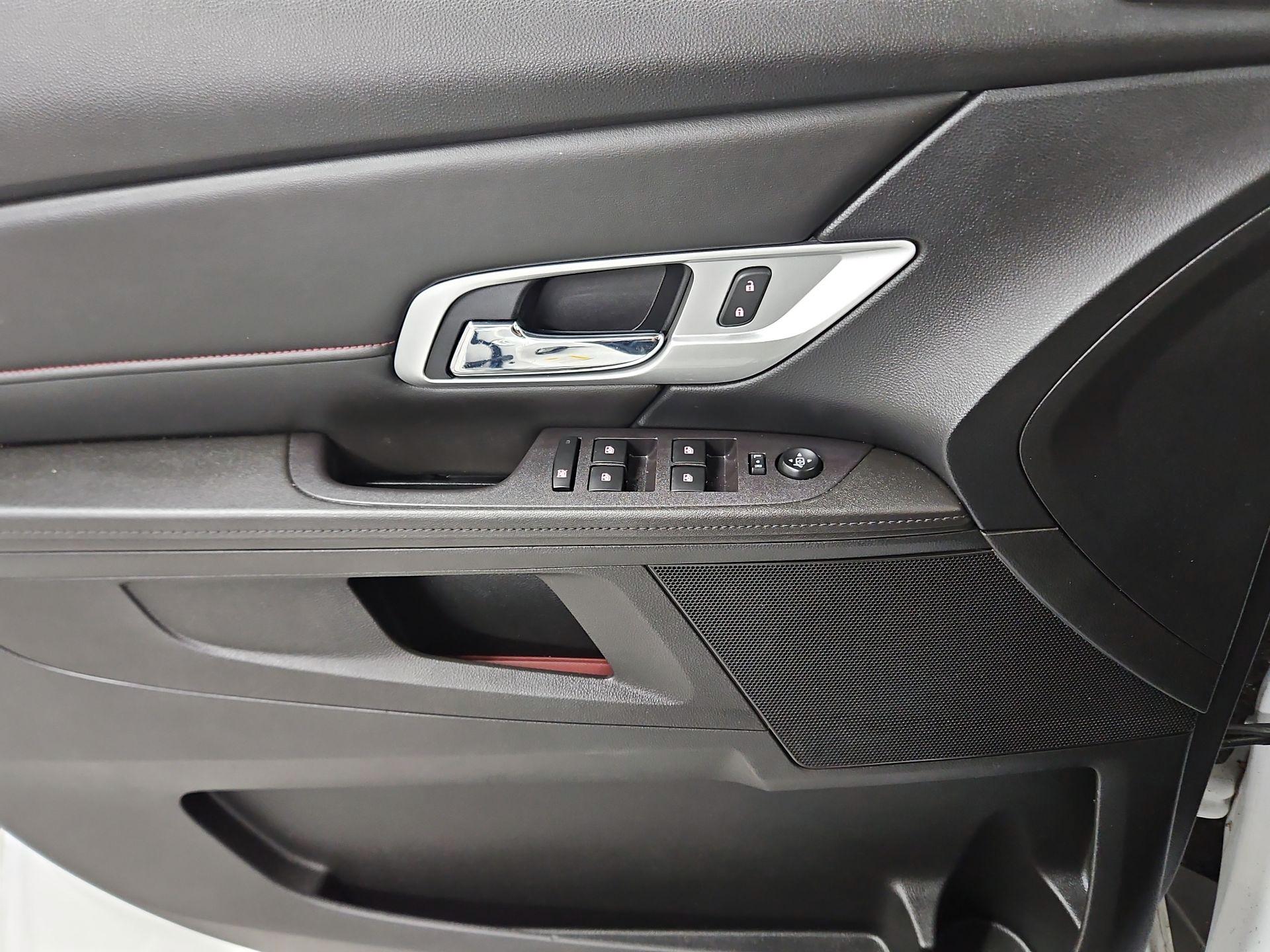 Thumbnail: 2017 GMC Terrain - 12