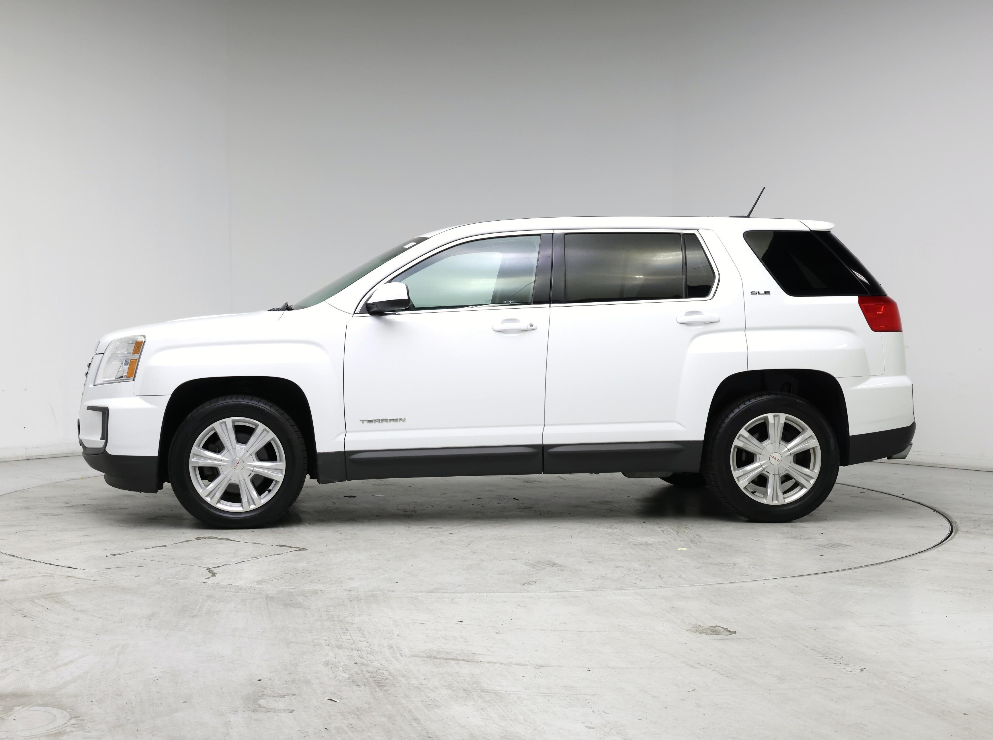 Thumbnail: 2017 GMC Terrain - 3