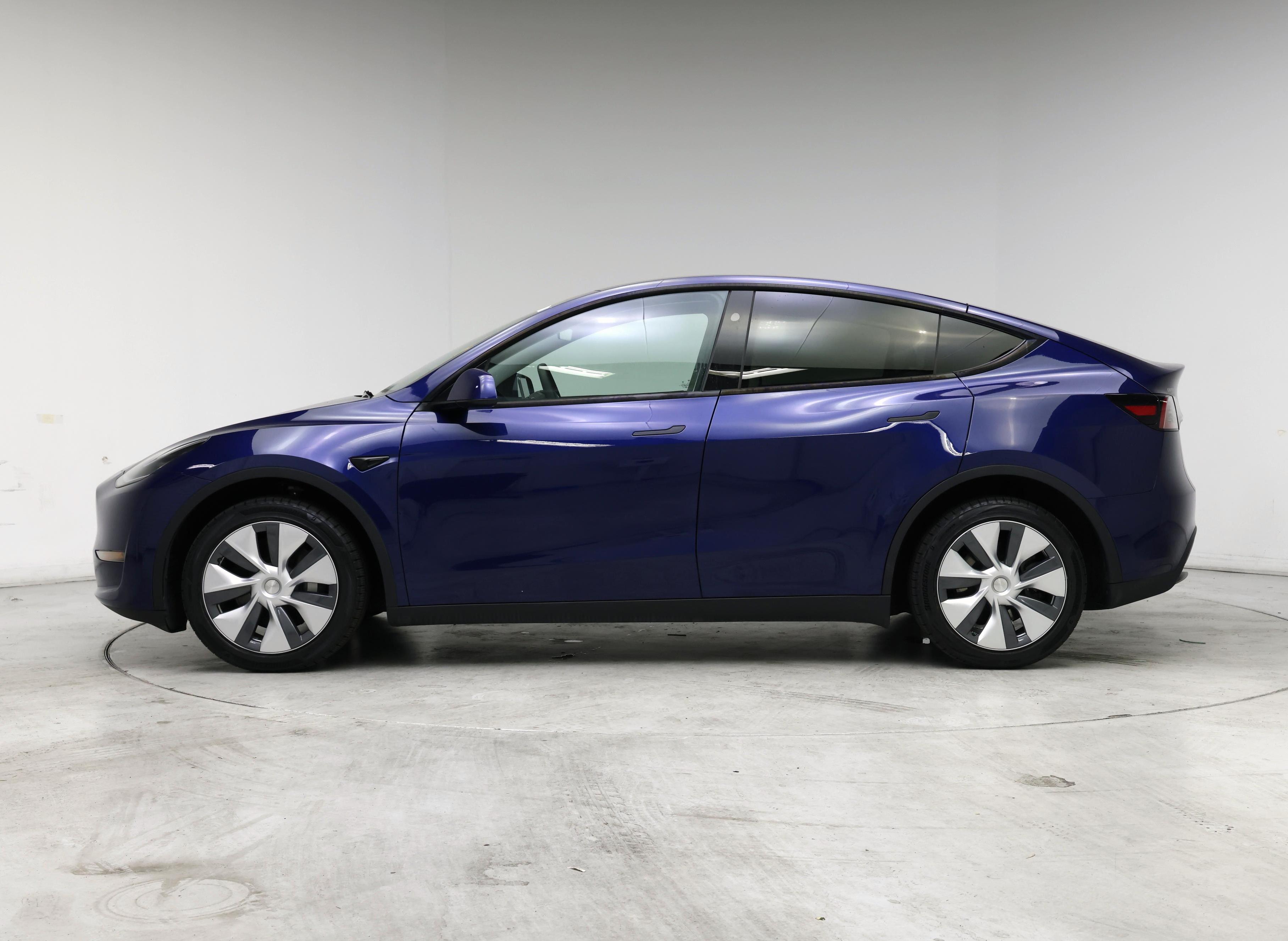Thumbnail: 2023 Tesla Model Y - 3