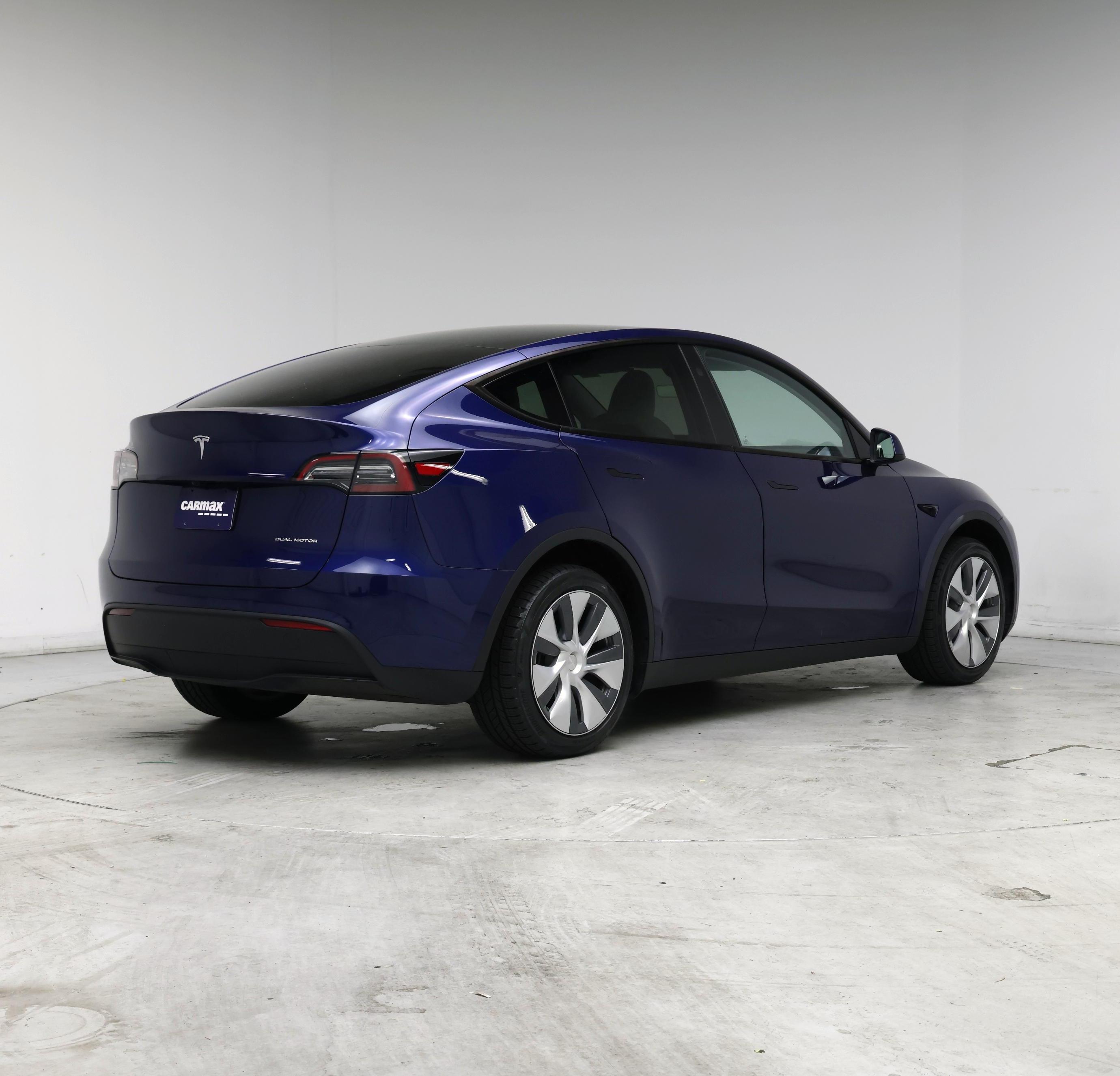 Thumbnail: 2023 Tesla Model Y - 8