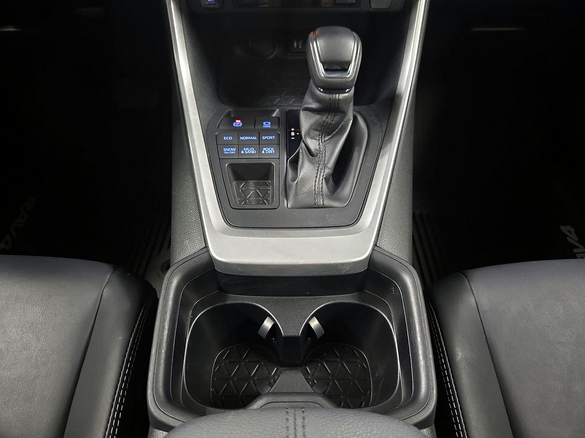 Thumbnail: 2019 Toyota RAV4 - 17