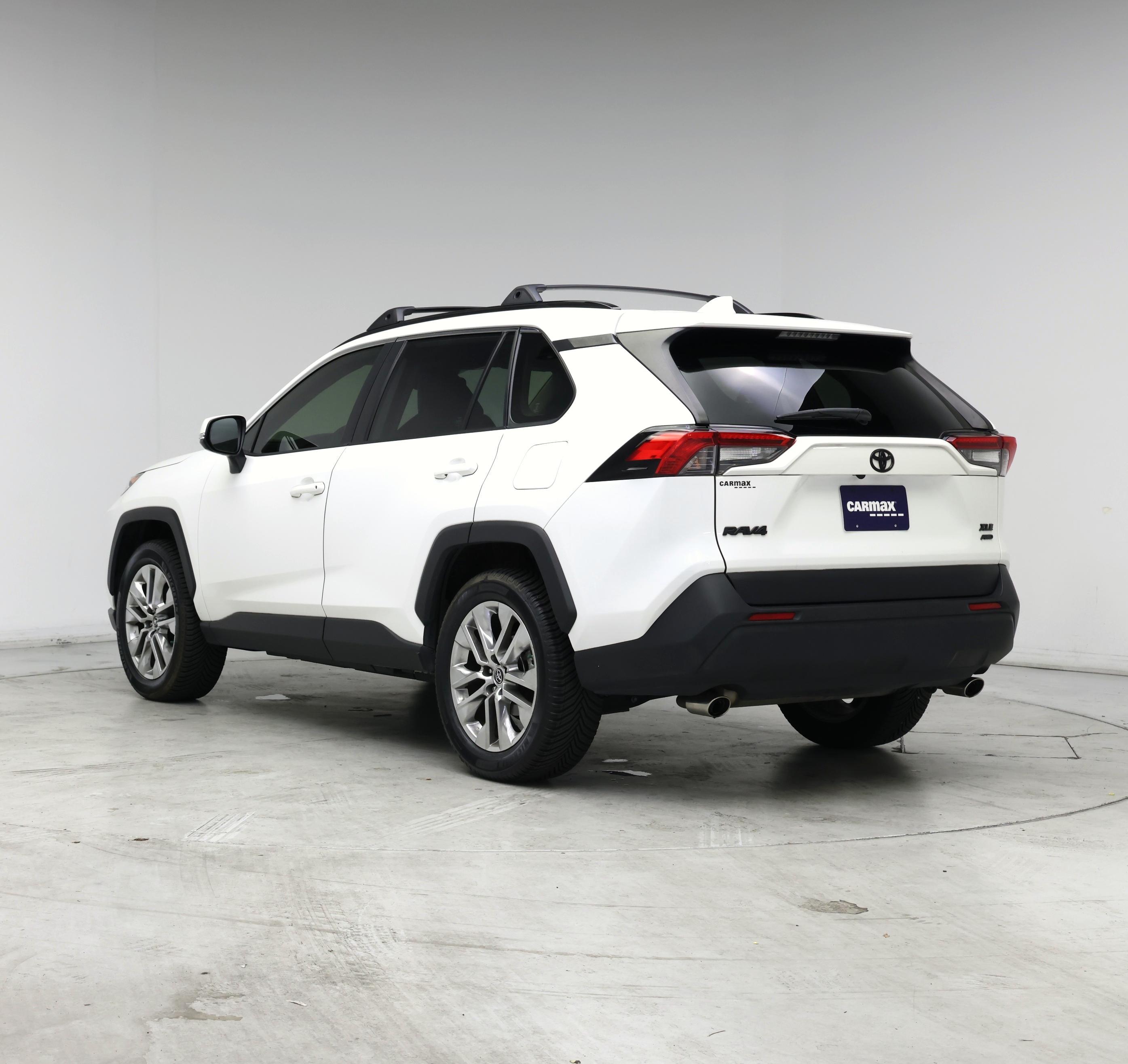 Thumbnail: 2019 Toyota RAV4 - 2