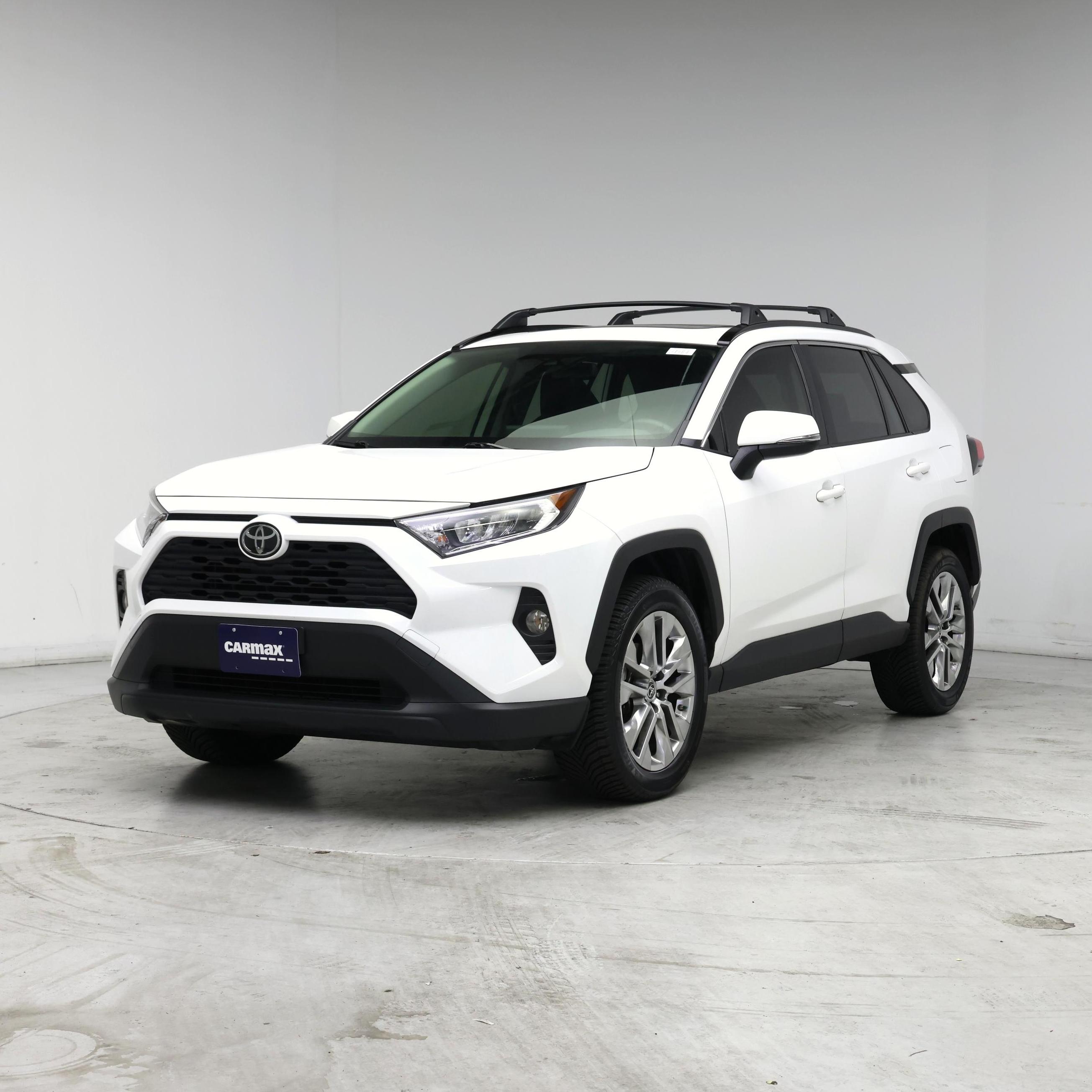Thumbnail: 2019 Toyota RAV4 - 4
