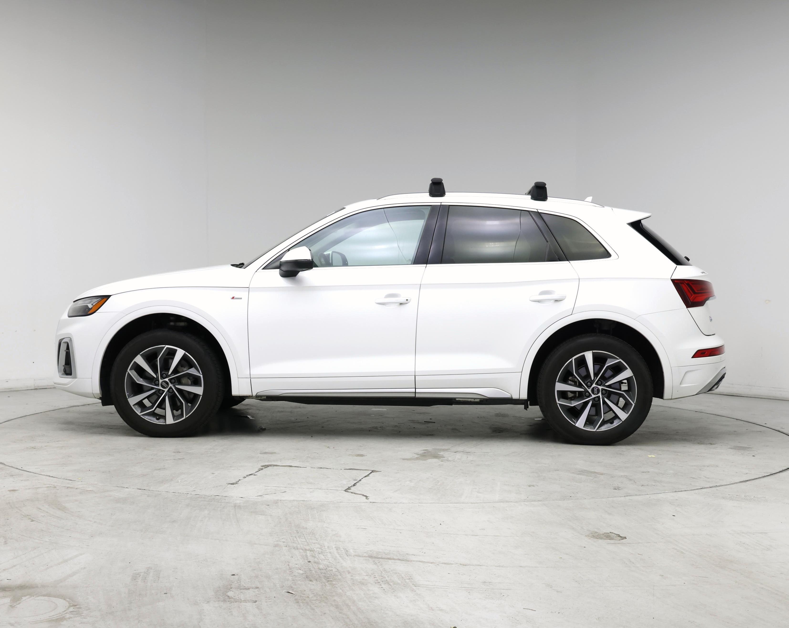 Thumbnail: 2023 Audi Q5 - 3