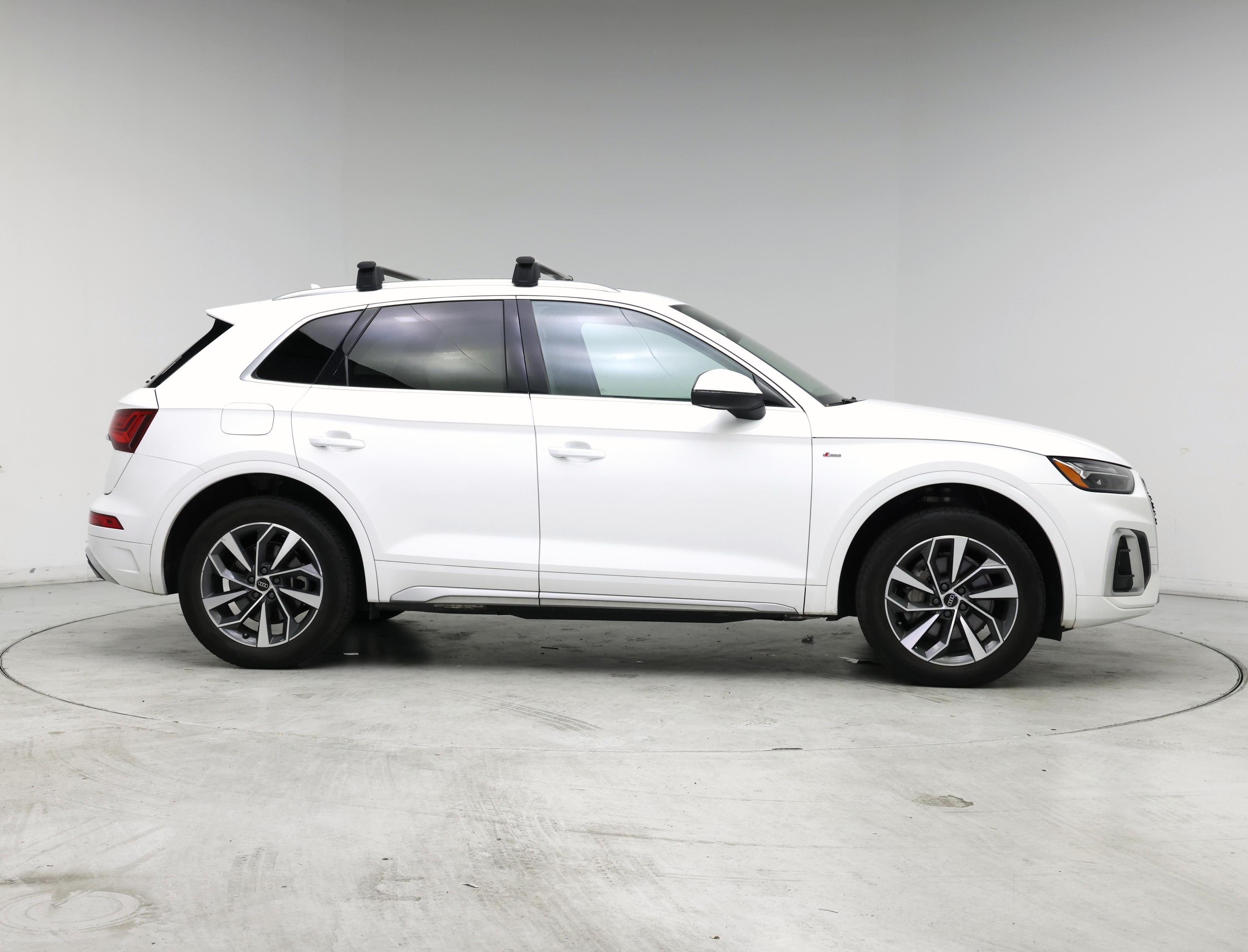 Thumbnail: 2023 Audi Q5 - 7