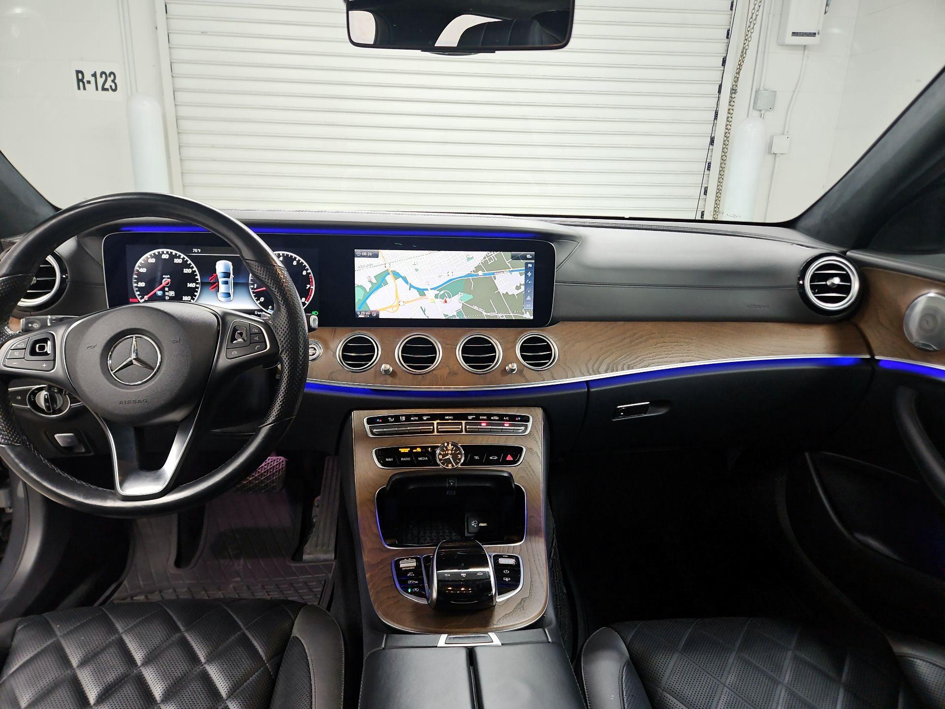 Thumbnail: 2017 Mercedes-Benz E-Class - 9