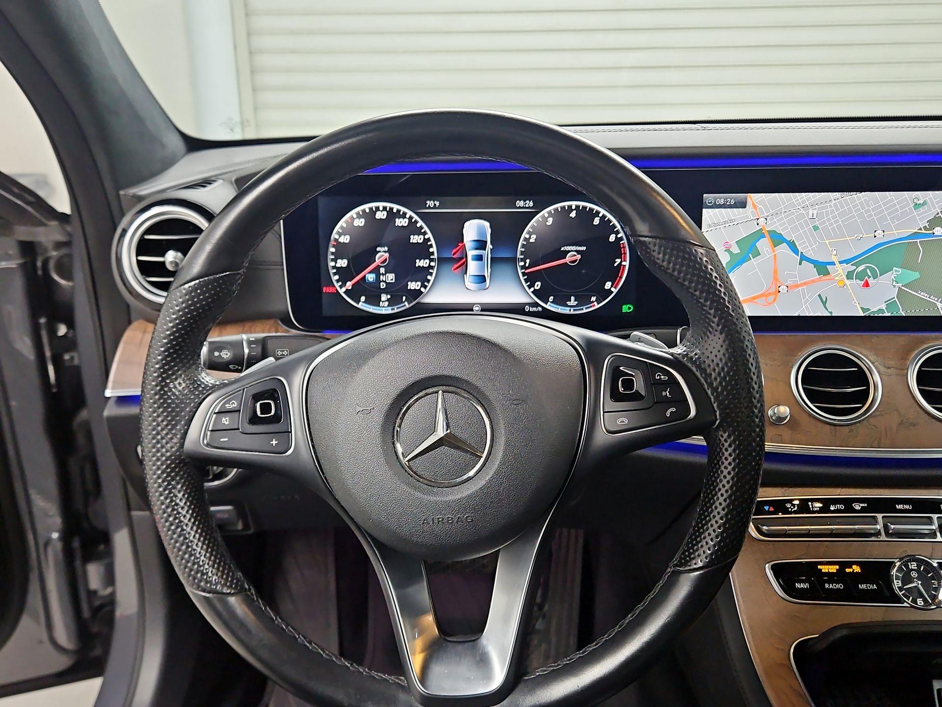 Thumbnail: 2017 Mercedes-Benz E-Class - 10