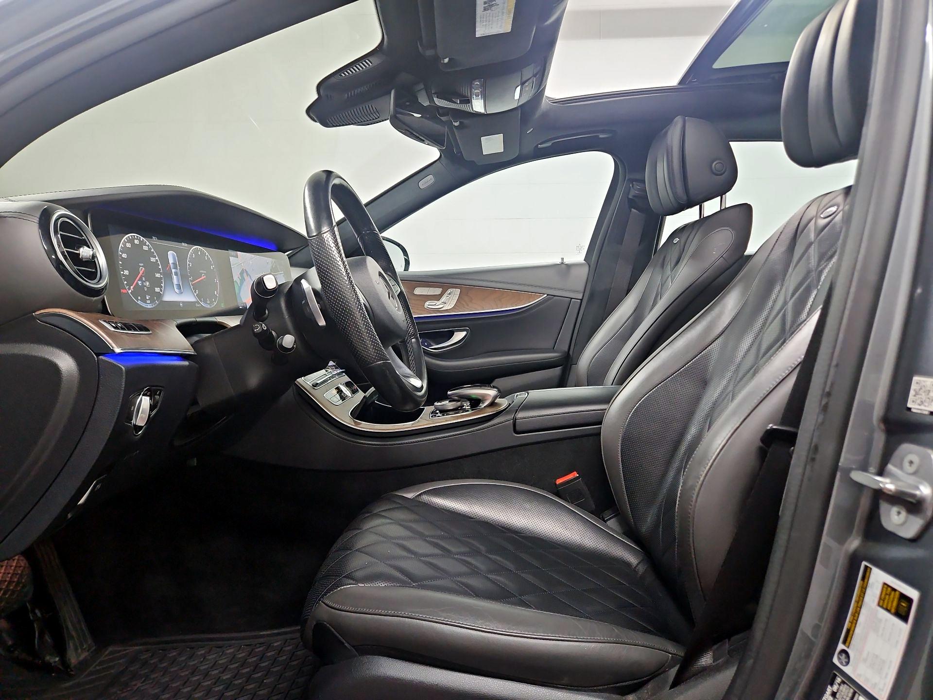 Thumbnail: 2017 Mercedes-Benz E-Class - 11