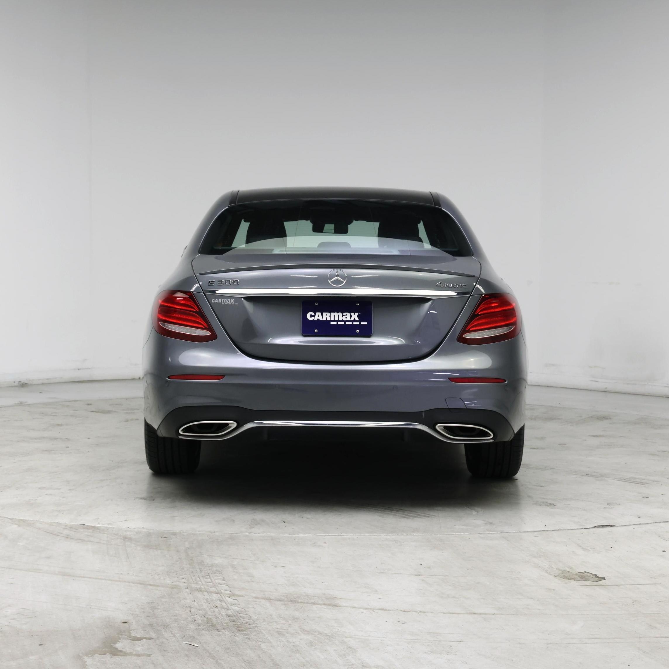 Thumbnail: 2017 Mercedes-Benz E-Class - 6