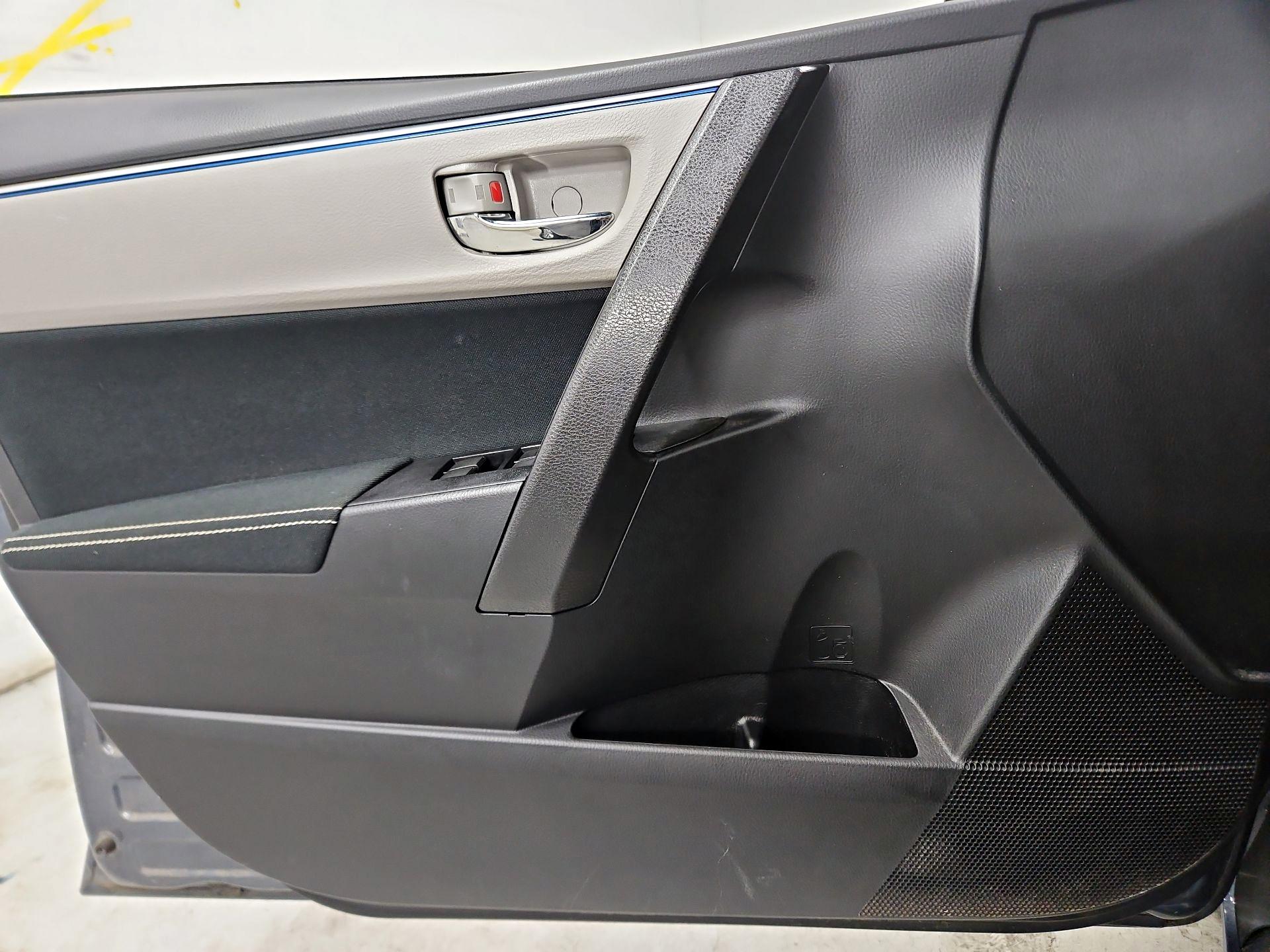 Thumbnail: 2016 Toyota Corolla - 12
