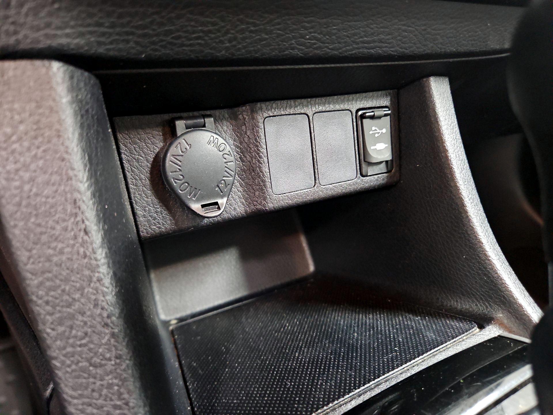 Thumbnail: 2016 Toyota Corolla - 18