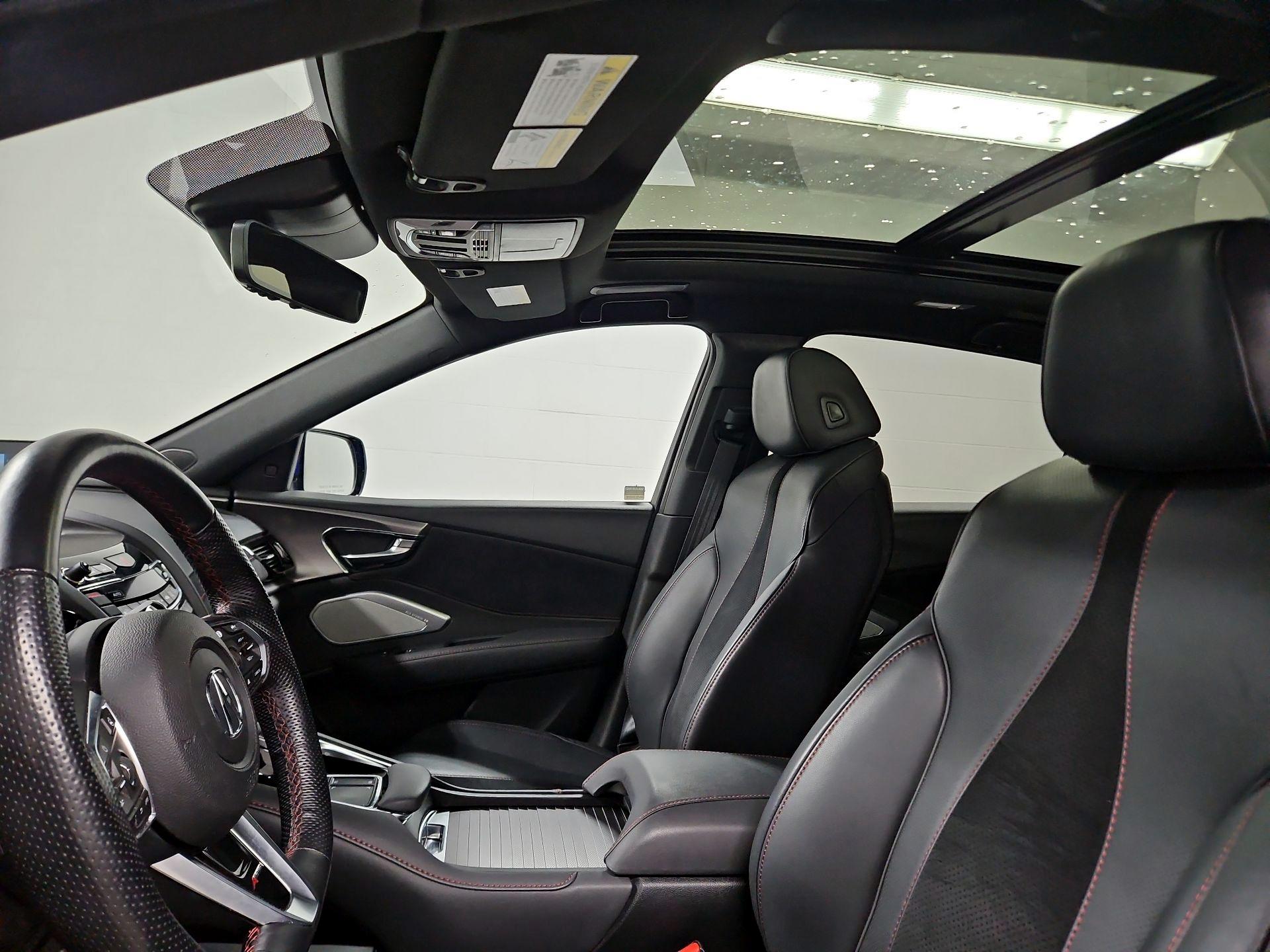 Thumbnail: 2023 Acura RDX - 20