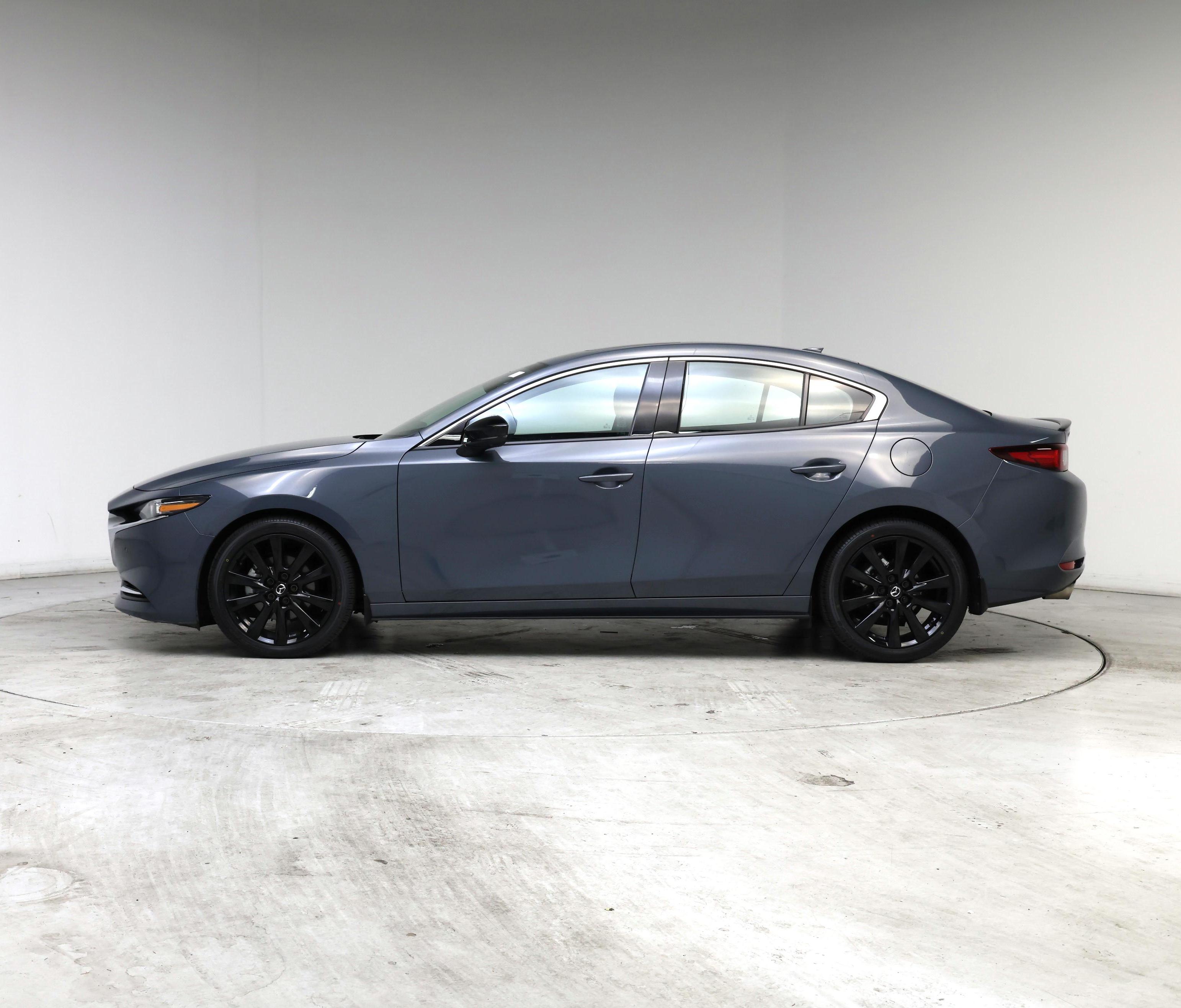 Thumbnail: 2022 Mazda Mazda3 - 3