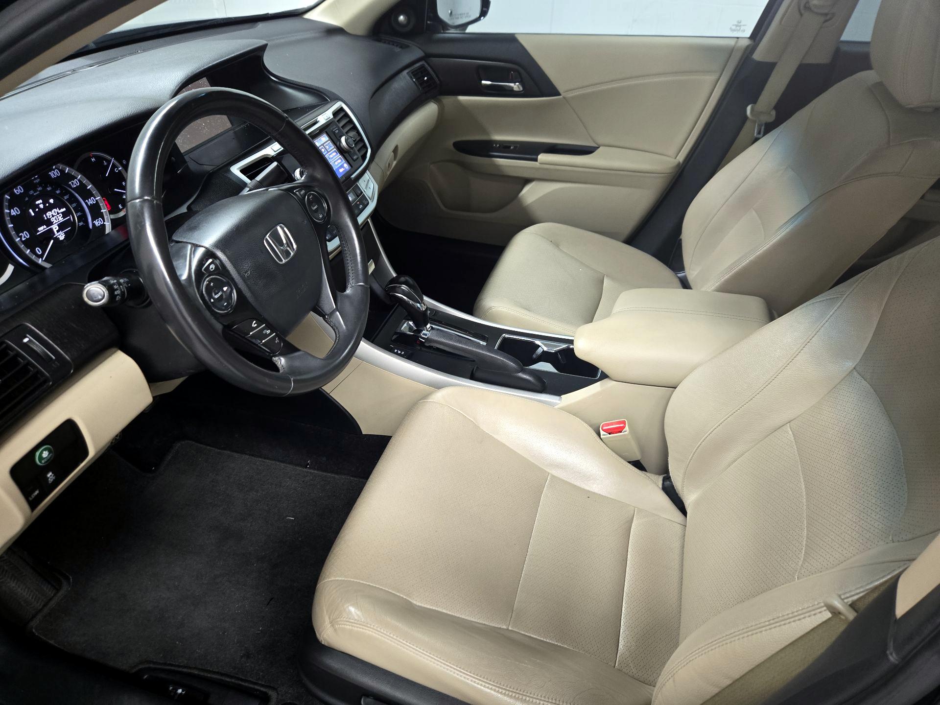 Thumbnail: 2015 Honda Accord - 11