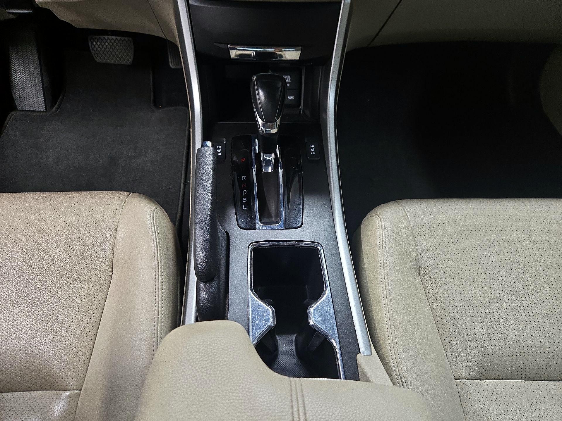 Thumbnail: 2015 Honda Accord - 17