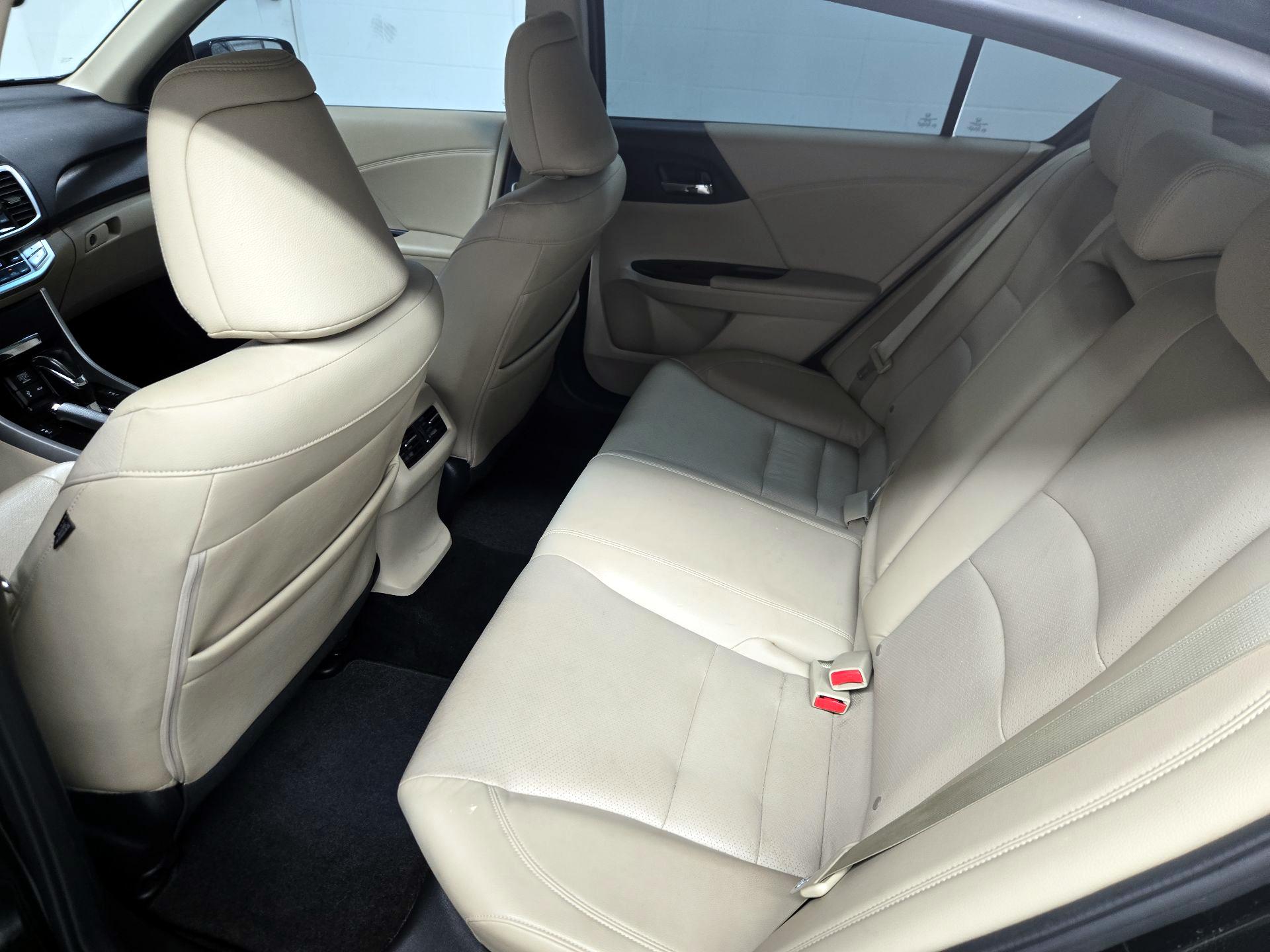 Thumbnail: 2015 Honda Accord - 20