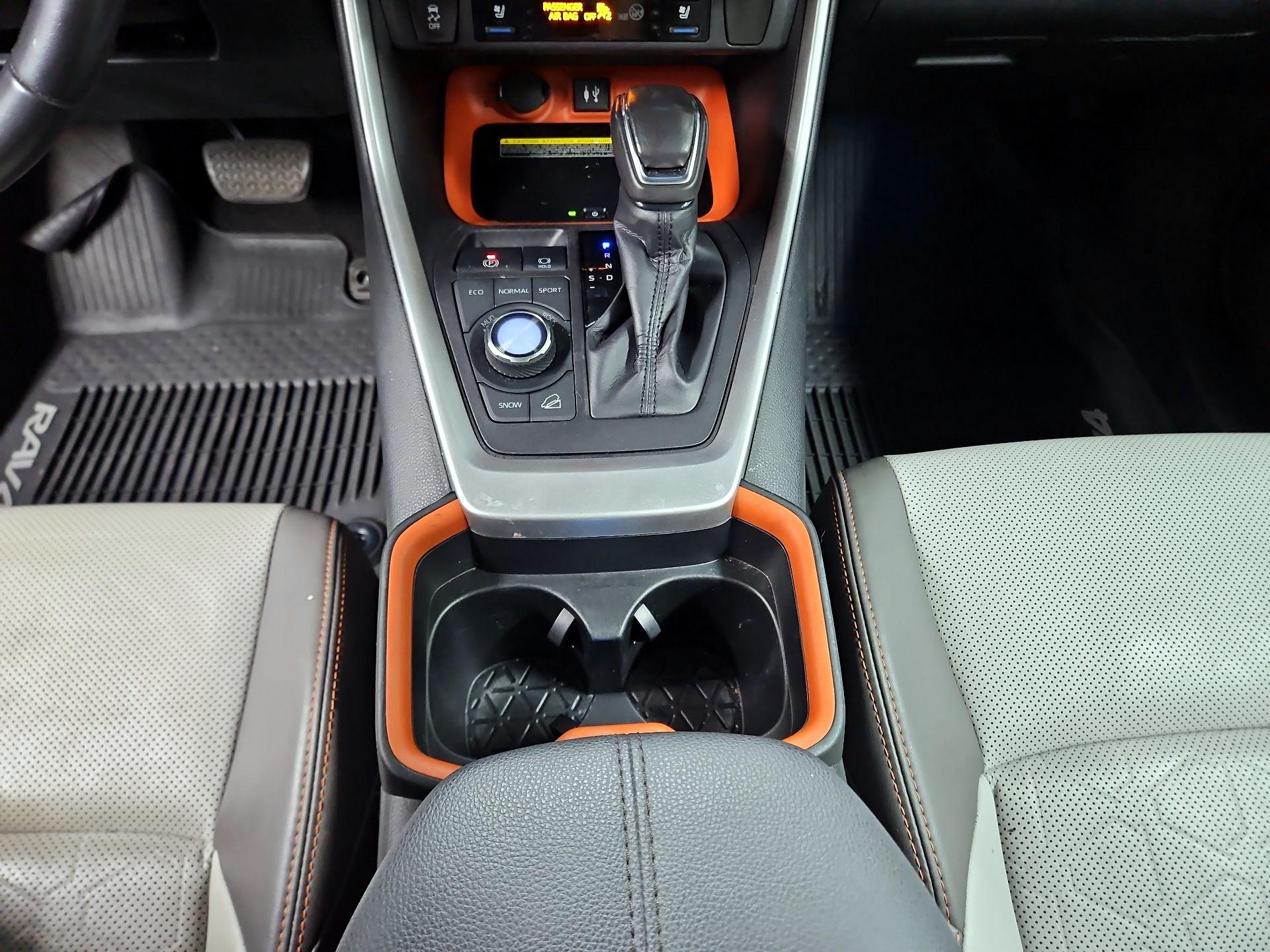 Thumbnail: 2019 Toyota RAV4 - 18