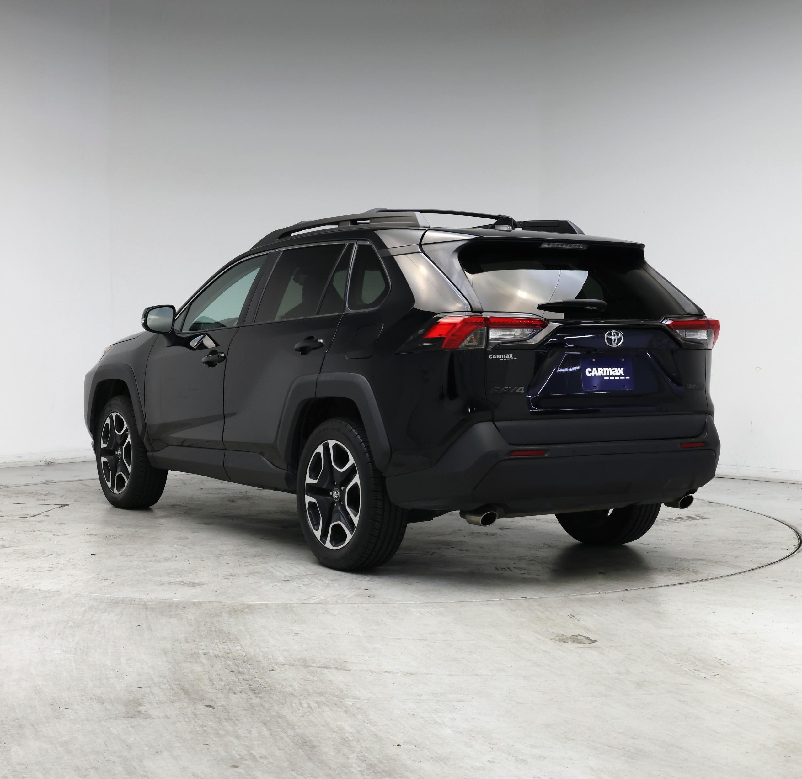 Thumbnail: 2019 Toyota RAV4 - 2
