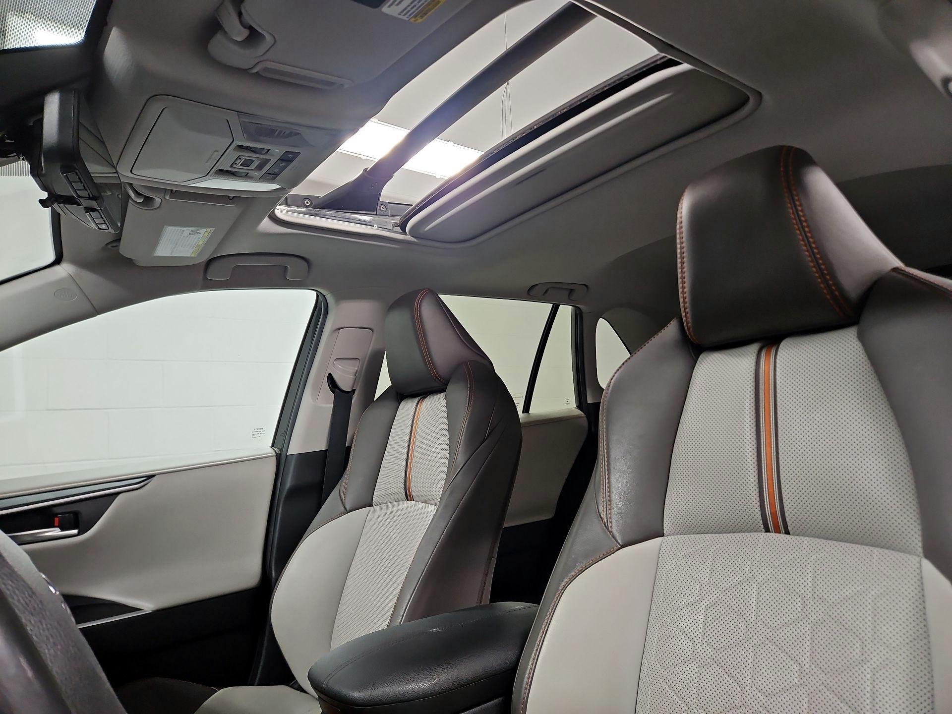 Thumbnail: 2019 Toyota RAV4 - 20