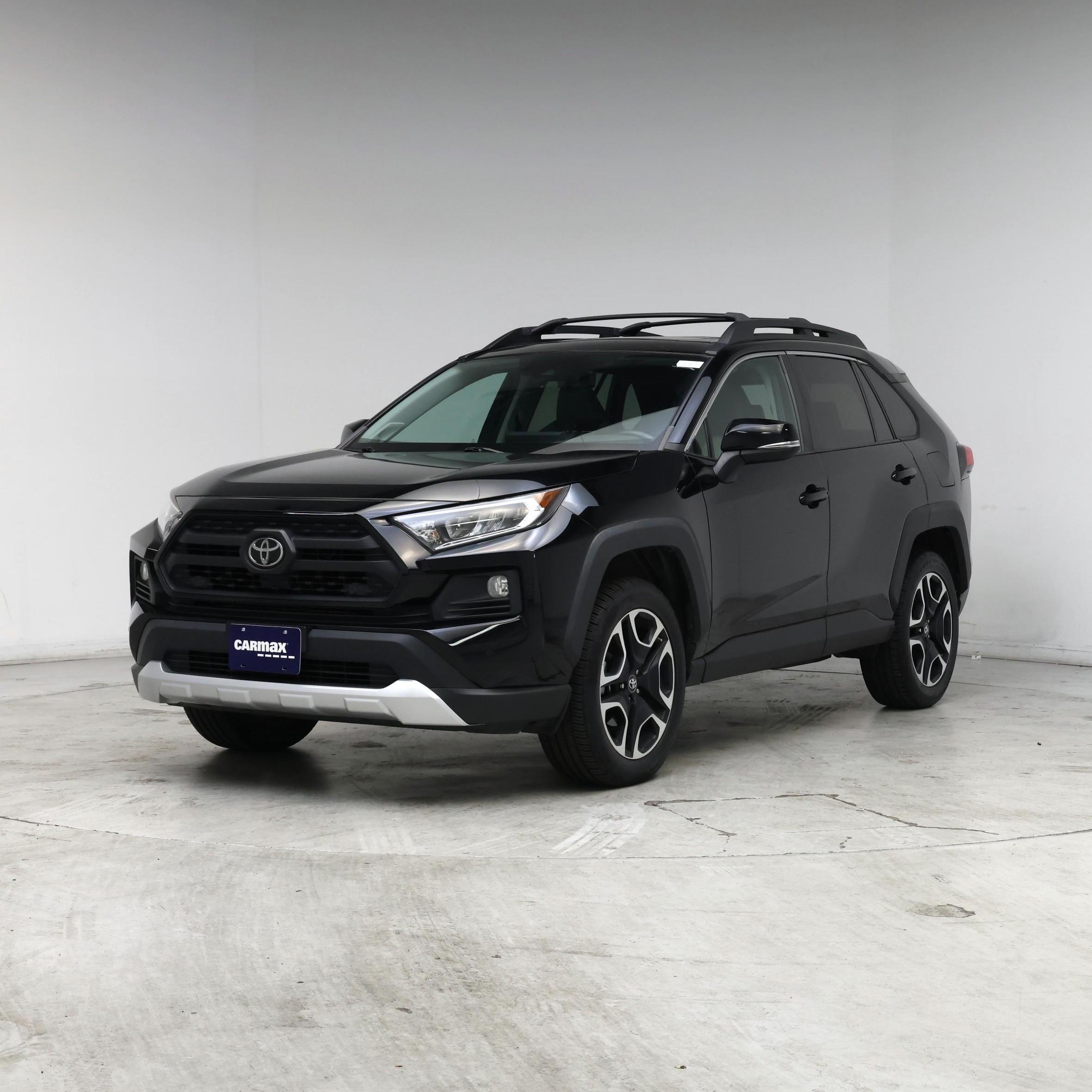 Thumbnail: 2019 Toyota RAV4 - 4