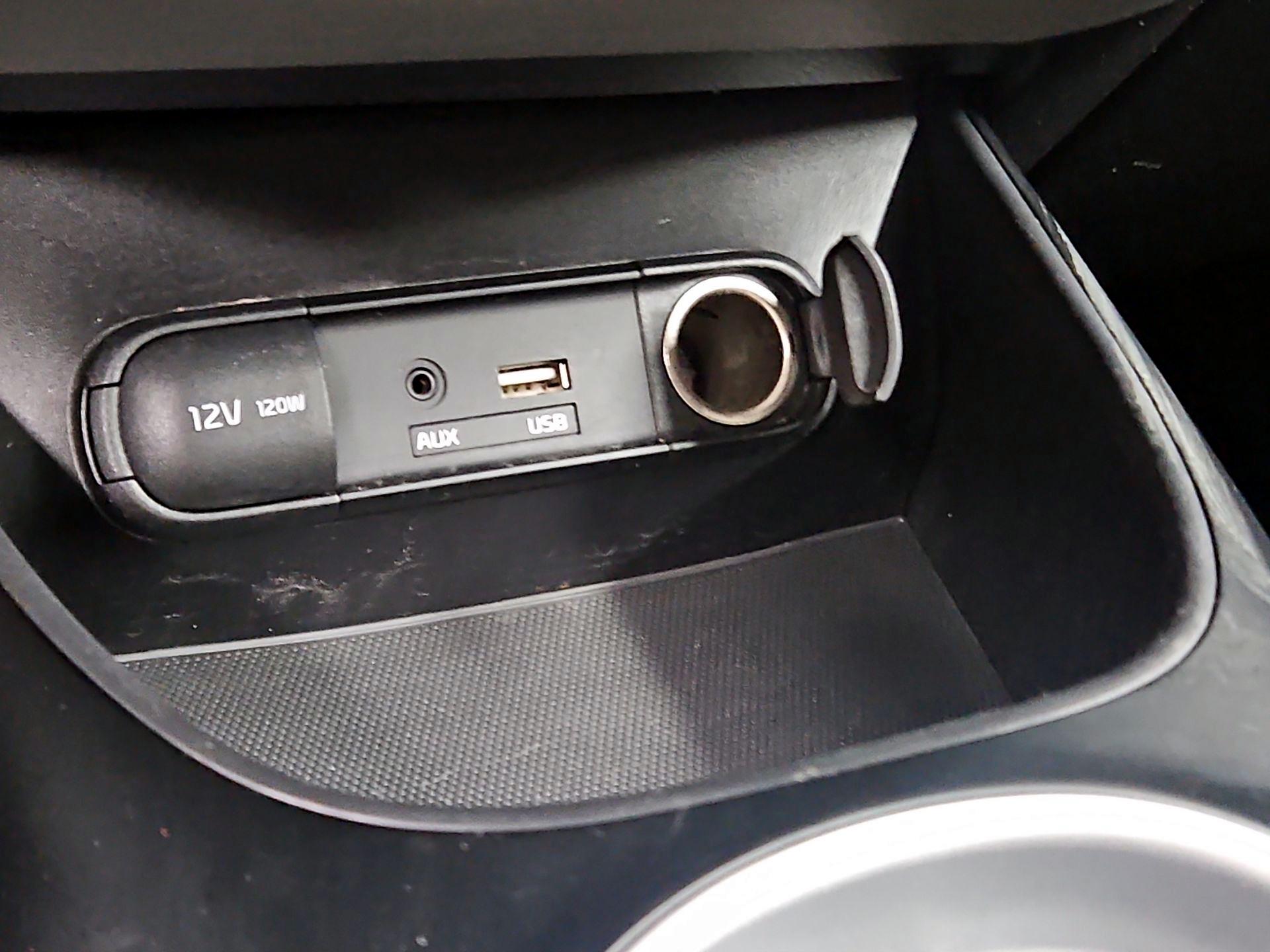 Thumbnail: 2015 Kia Soul - 17