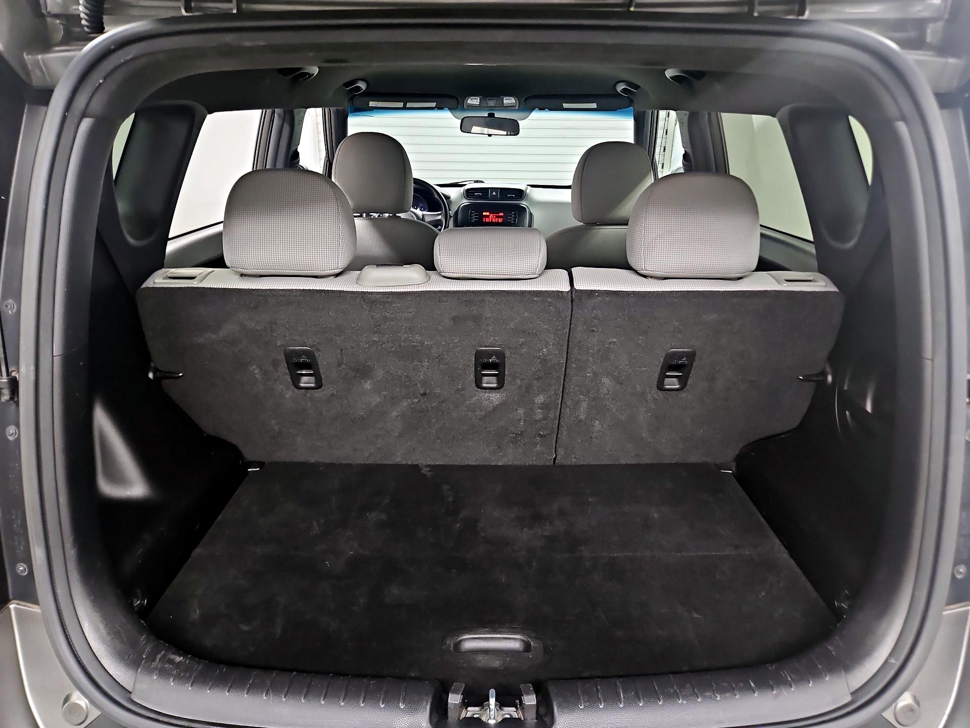 Thumbnail: 2015 Kia Soul - 19