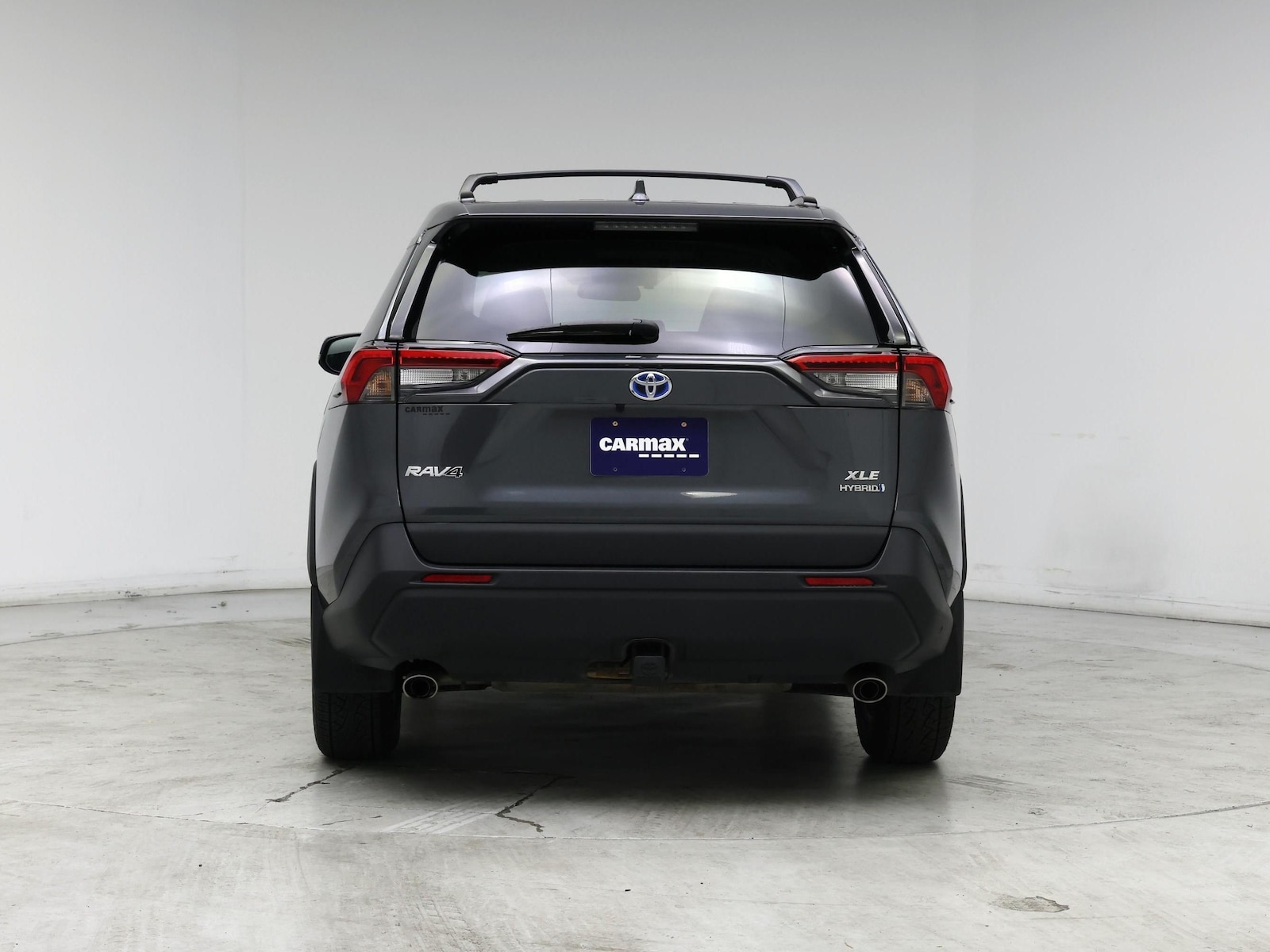 2020 Toyota RAV4 XLE - Photo 7