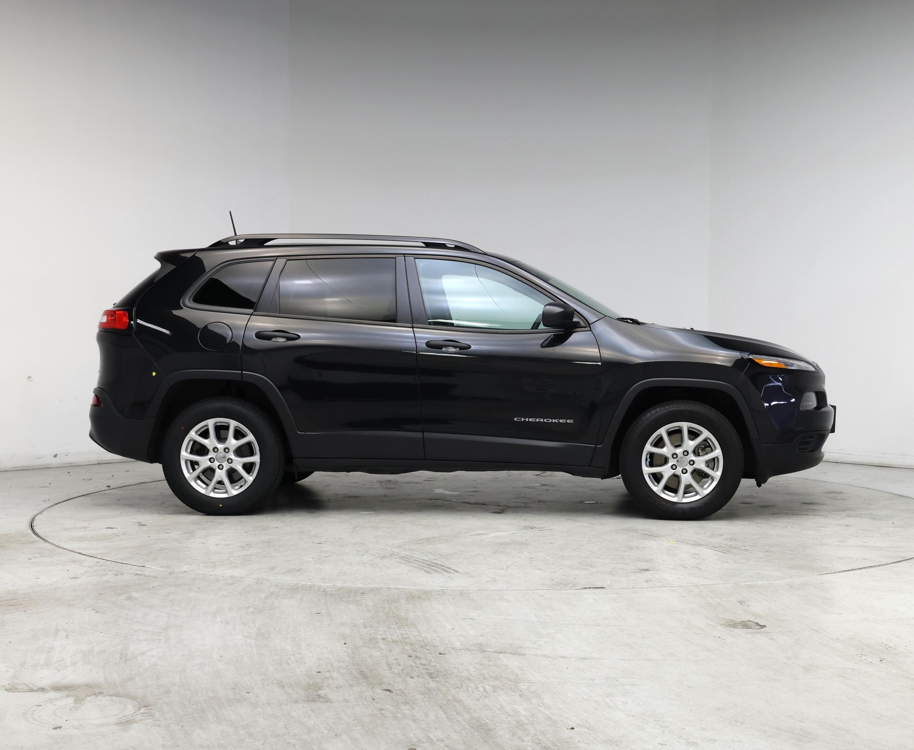 Thumbnail: 2016 Jeep Cherokee - 7