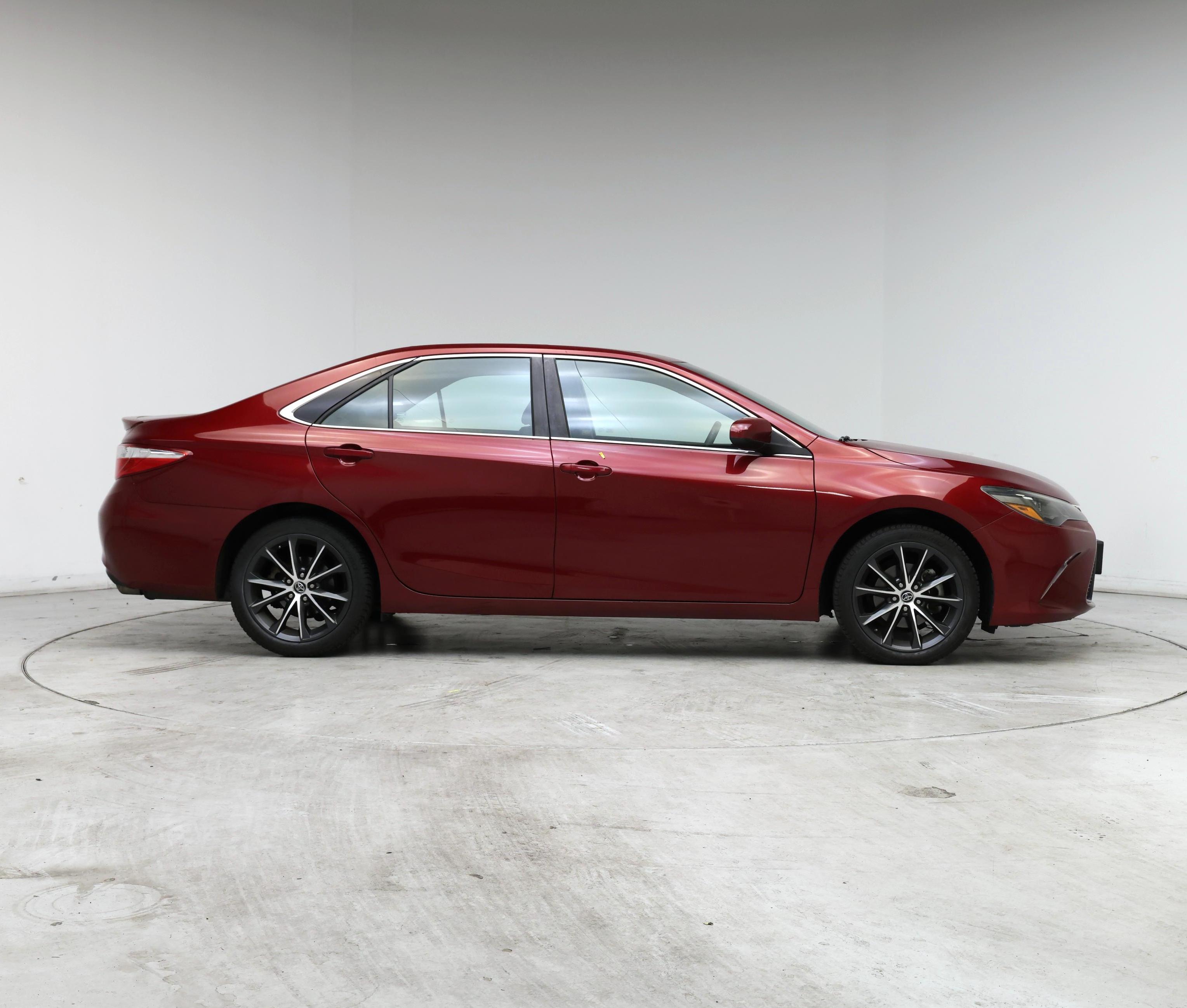 Thumbnail: 2015 Toyota Camry - 7