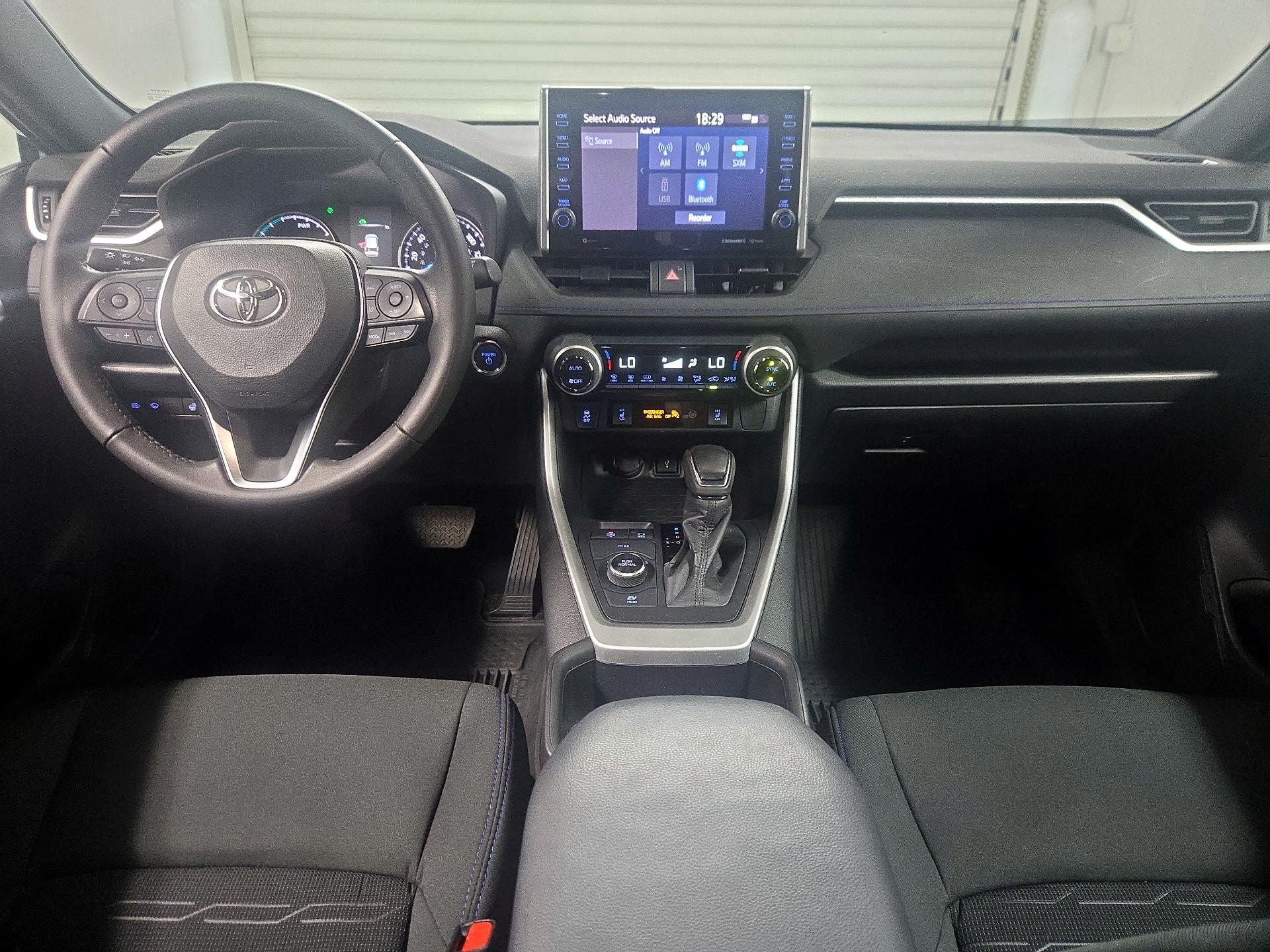 Thumbnail: 2022 Toyota RAV4 - 9