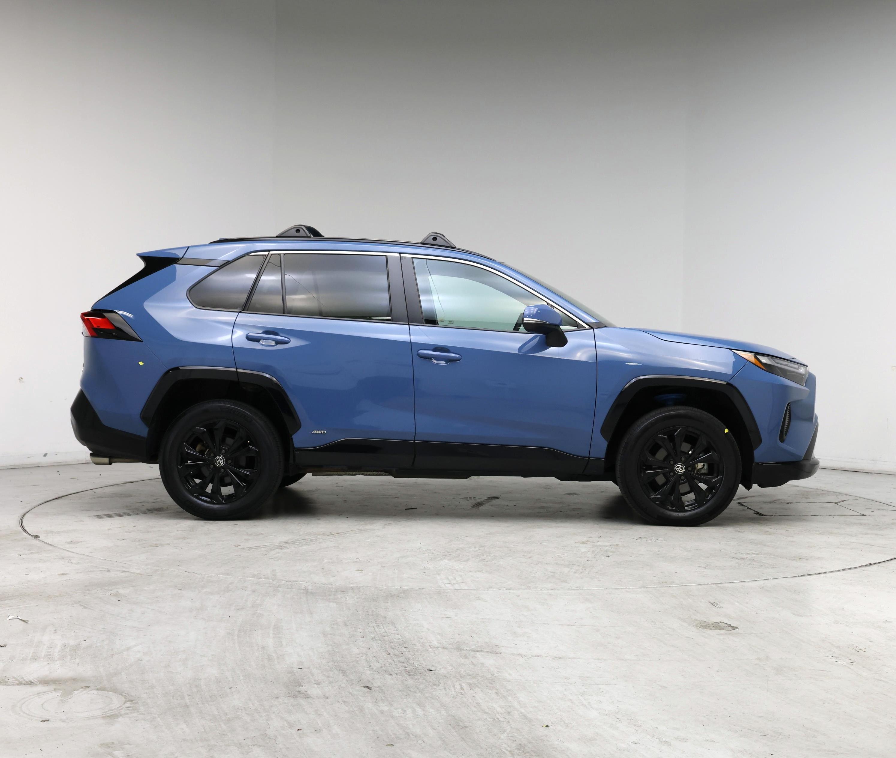 Thumbnail: 2022 Toyota RAV4 - 7
