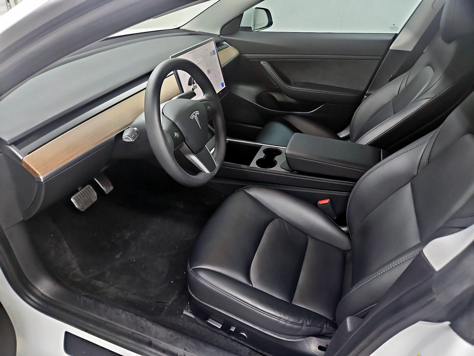 Thumbnail: 2021 Tesla Model 3 - 11