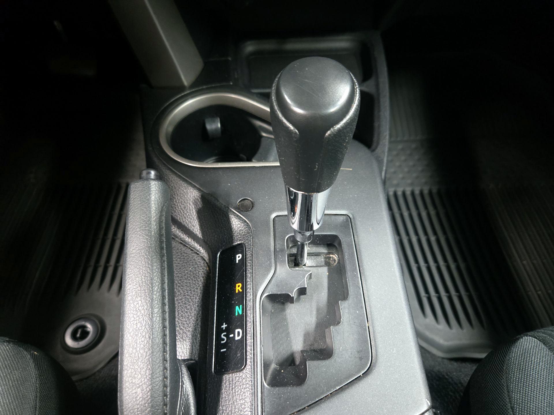 Thumbnail: 2016 Toyota RAV4 - 17