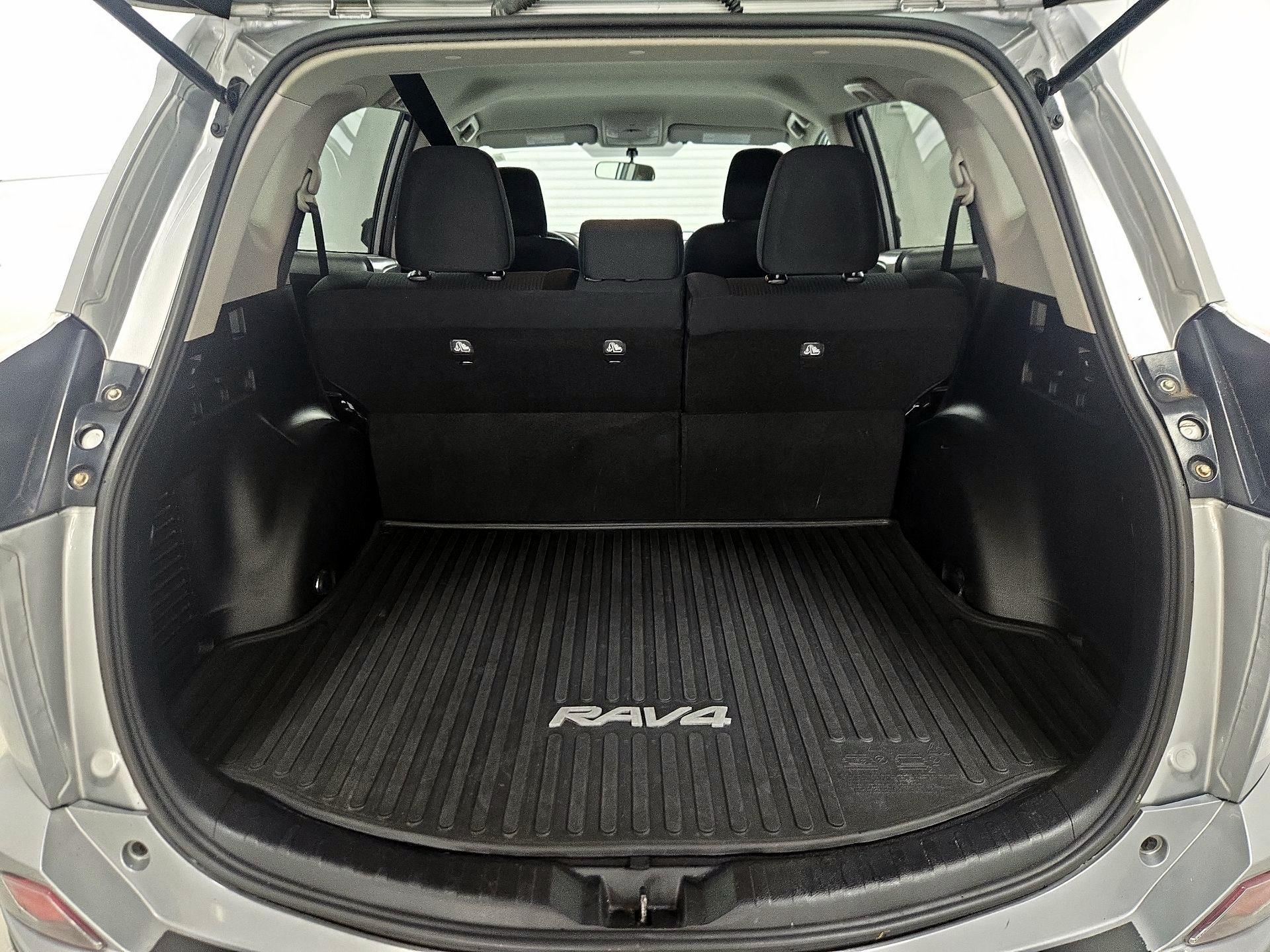 Thumbnail: 2016 Toyota RAV4 - 20