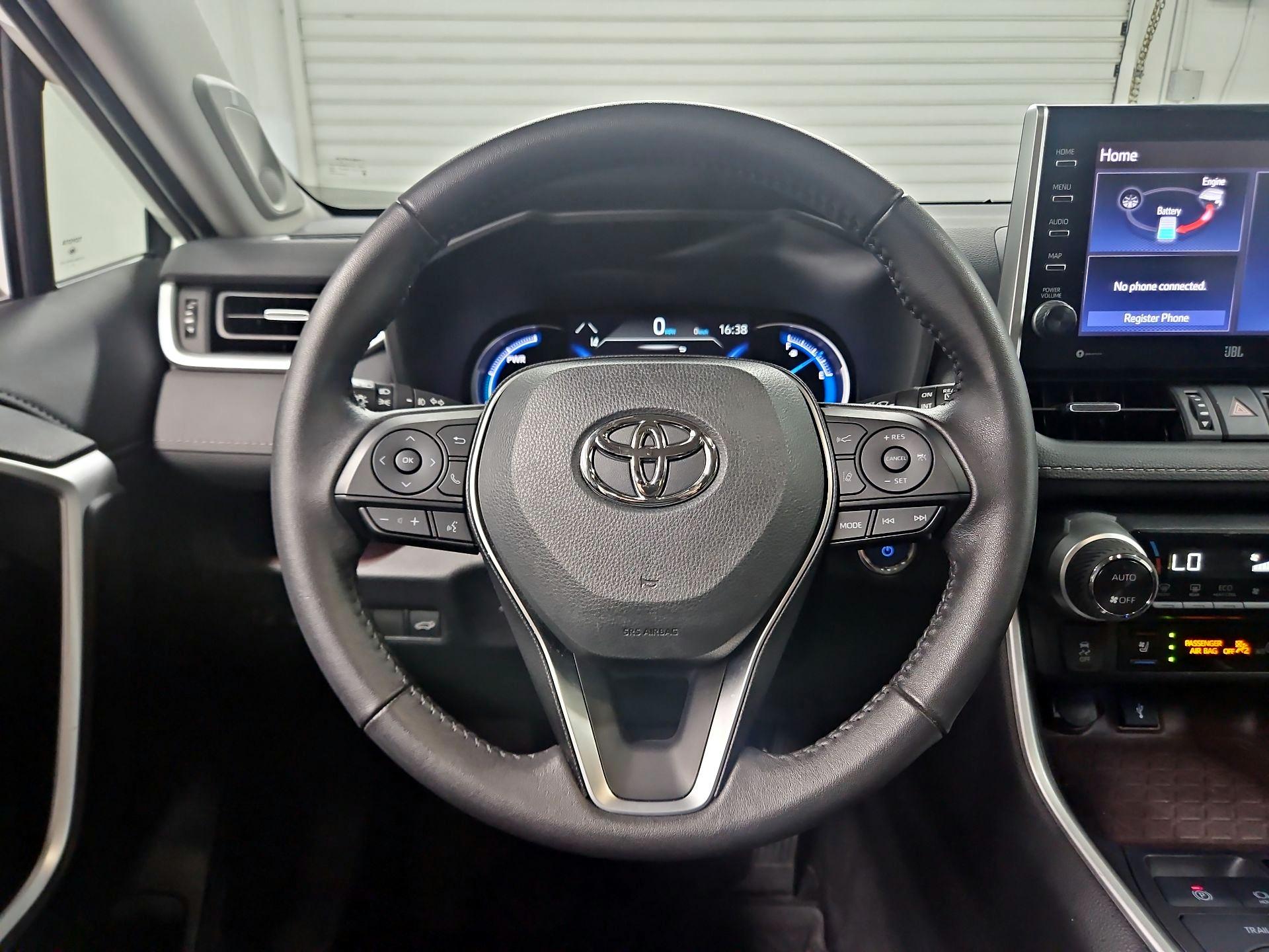 Thumbnail: 2022 Toyota RAV4 - 10