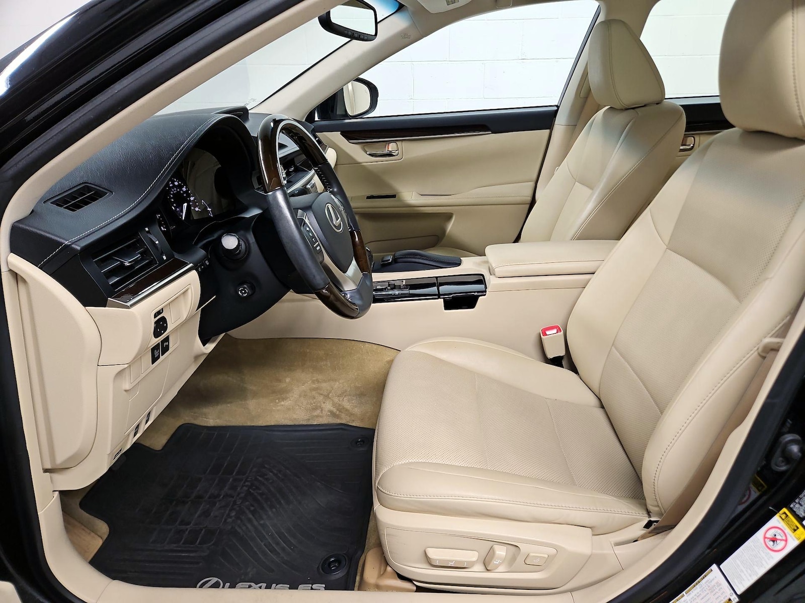 2014 Lexus ES 350 - Photo 12