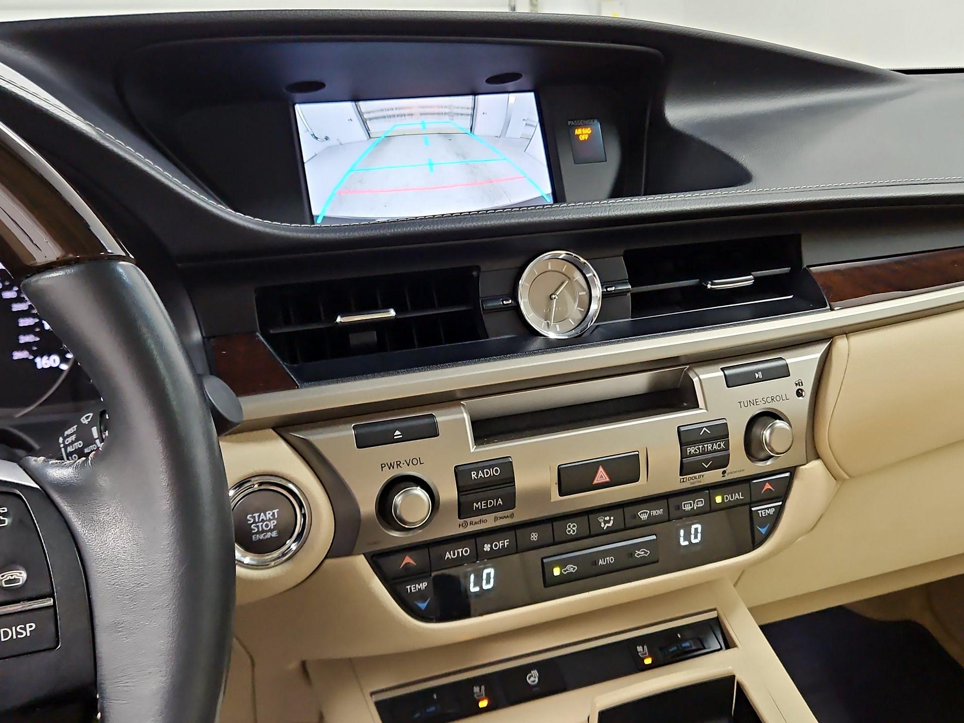 Thumbnail: 2014 Lexus ES - 15