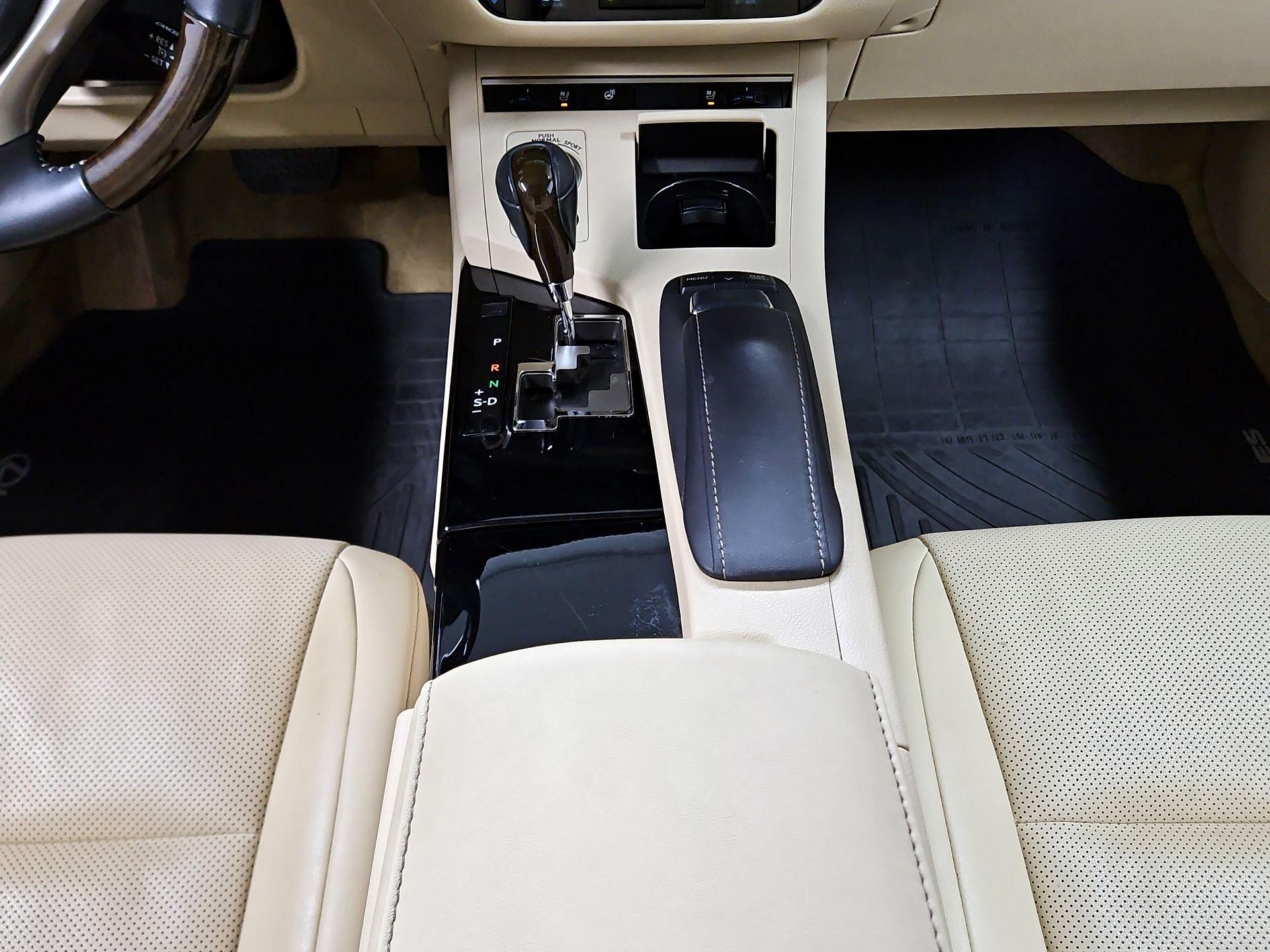Thumbnail: 2014 Lexus ES - 18