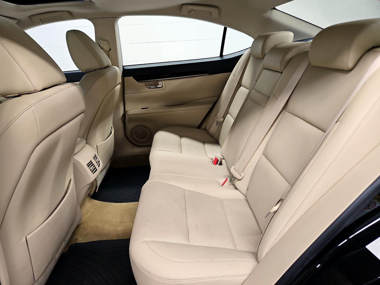 2014 Lexus ES 350 - Photo 22