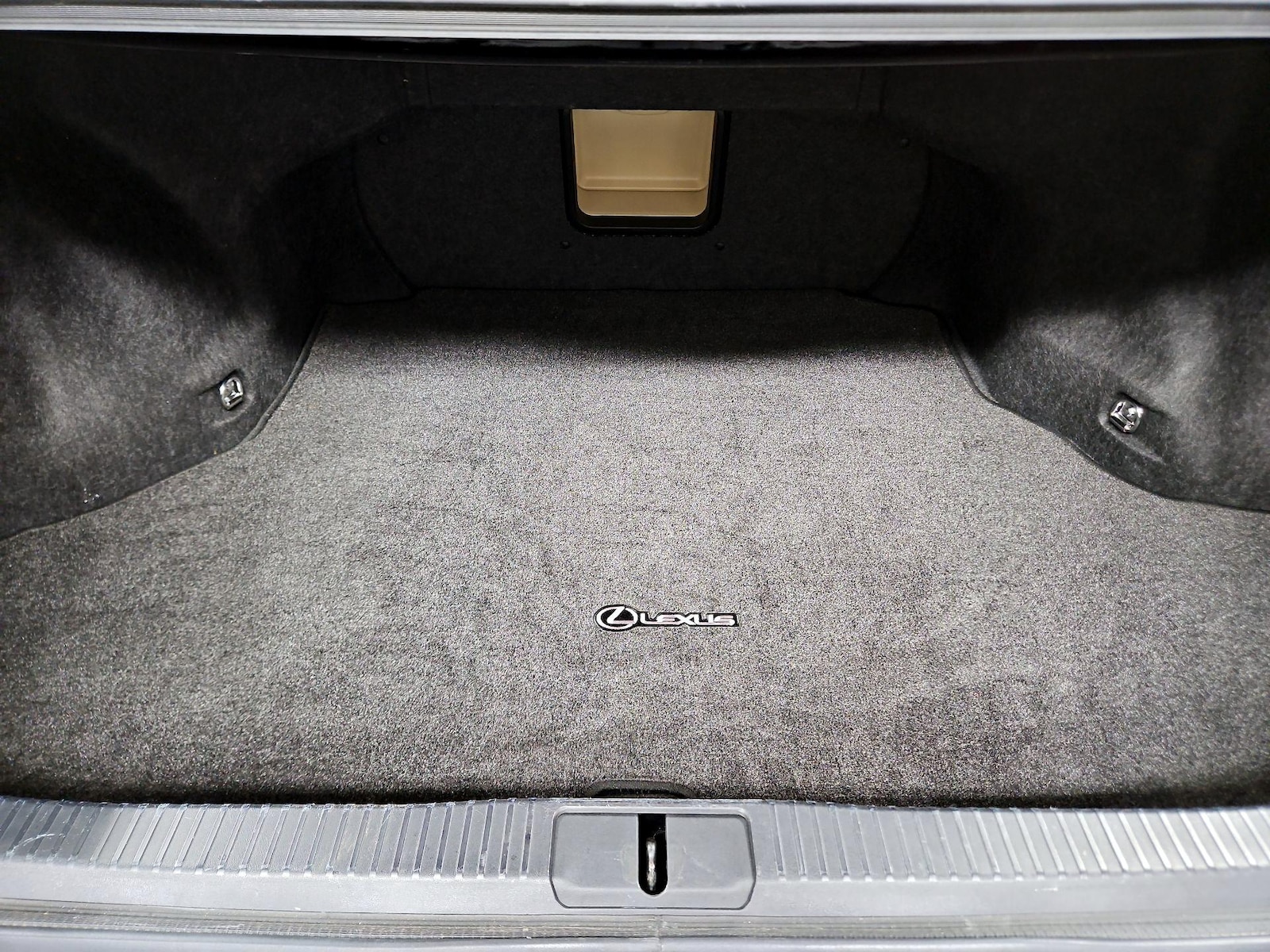 2014 Lexus ES 350 - Photo 23