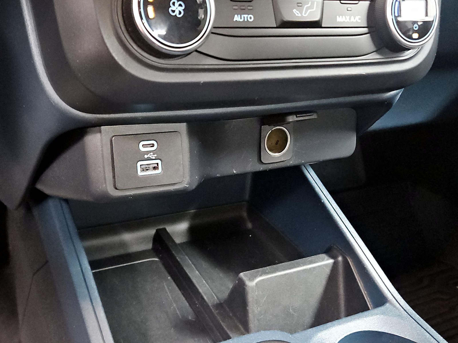 2022 Ford Maverick XL - Photo 19