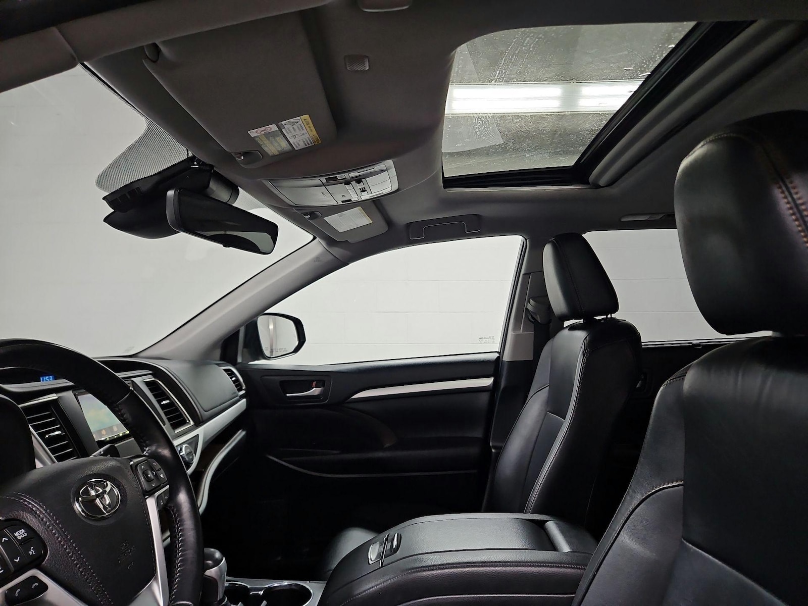 Sunroof(s) & Overhead Airbags