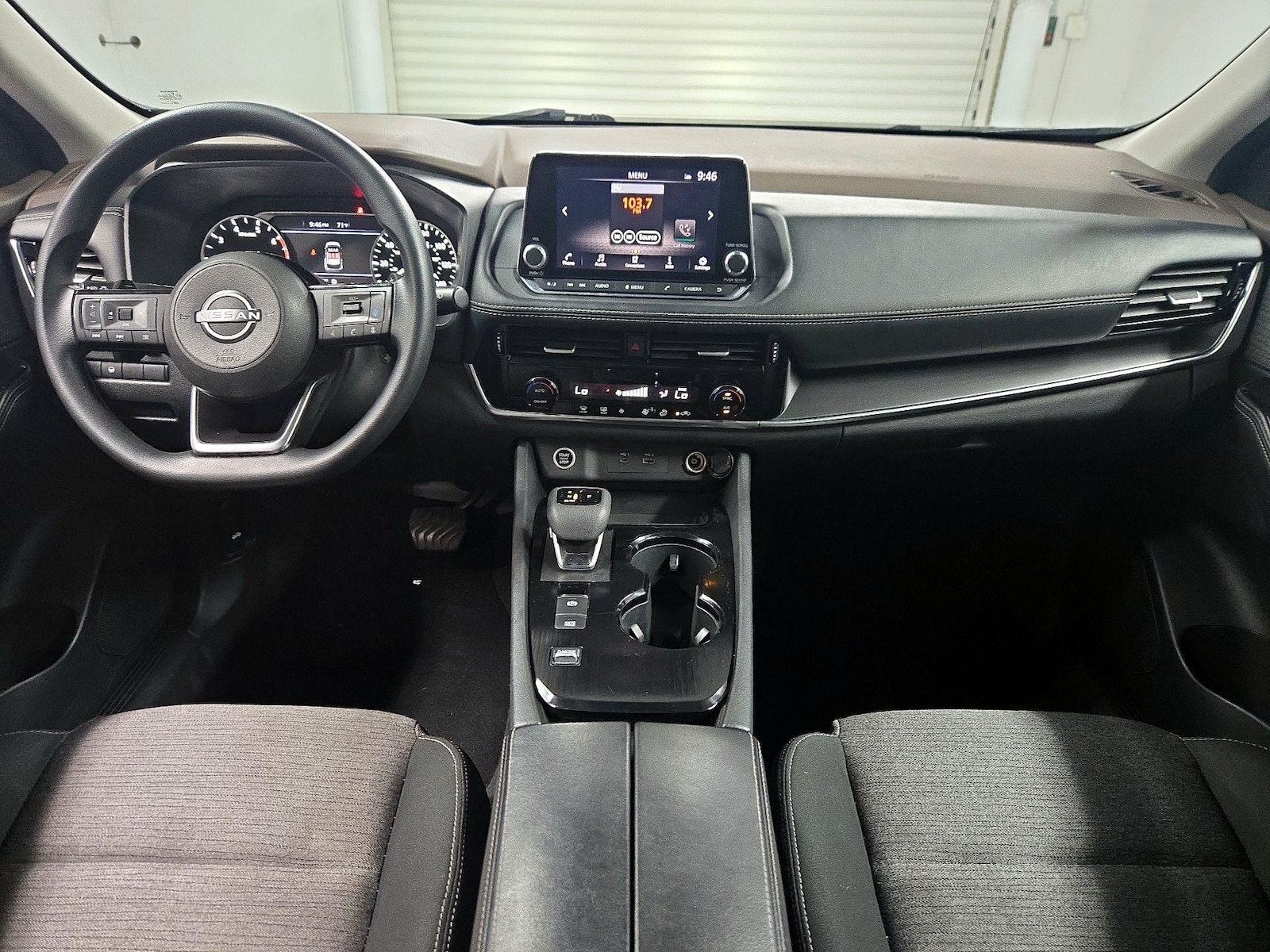 2023 Nissan Rogue SV - Photo 10