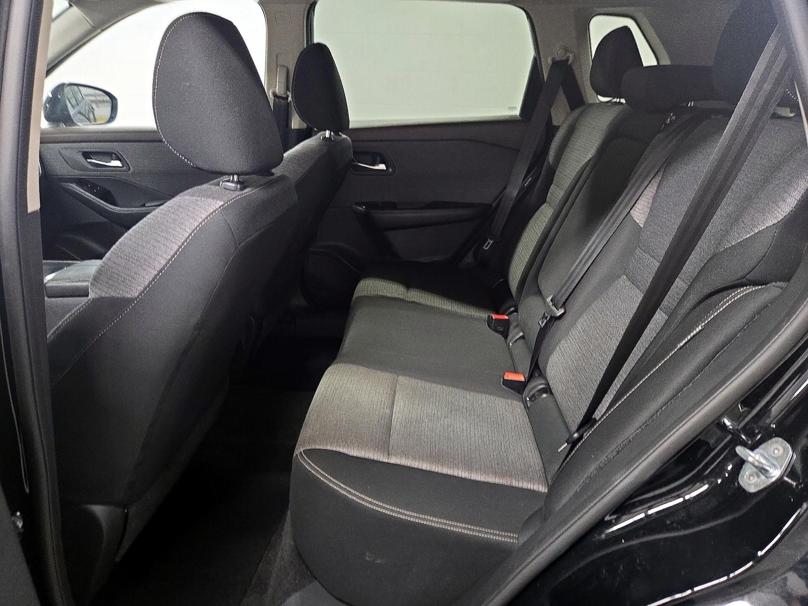 2023 Nissan Rogue SV - Photo 20
