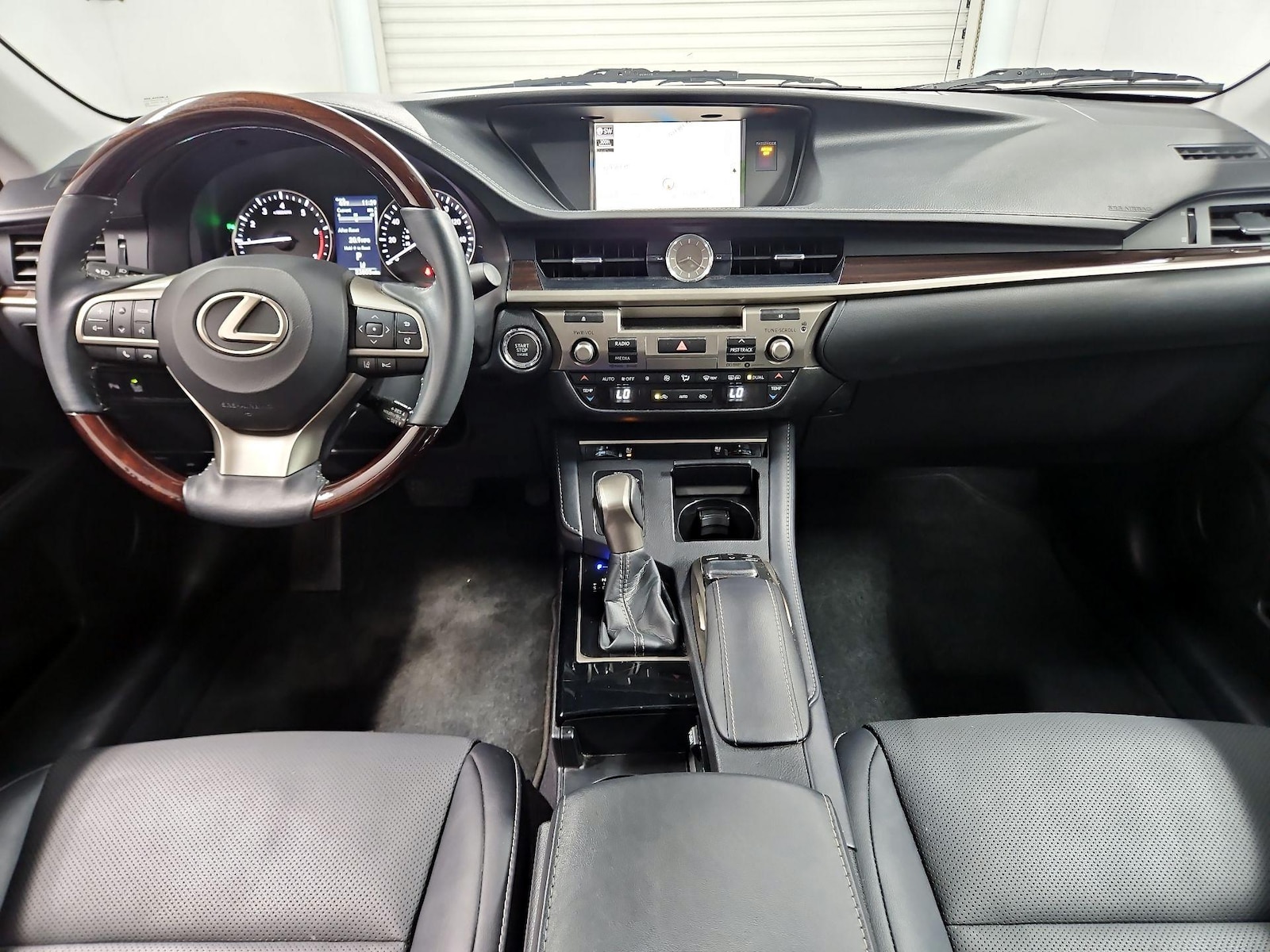 2018 Lexus ES 350 - Photo 10