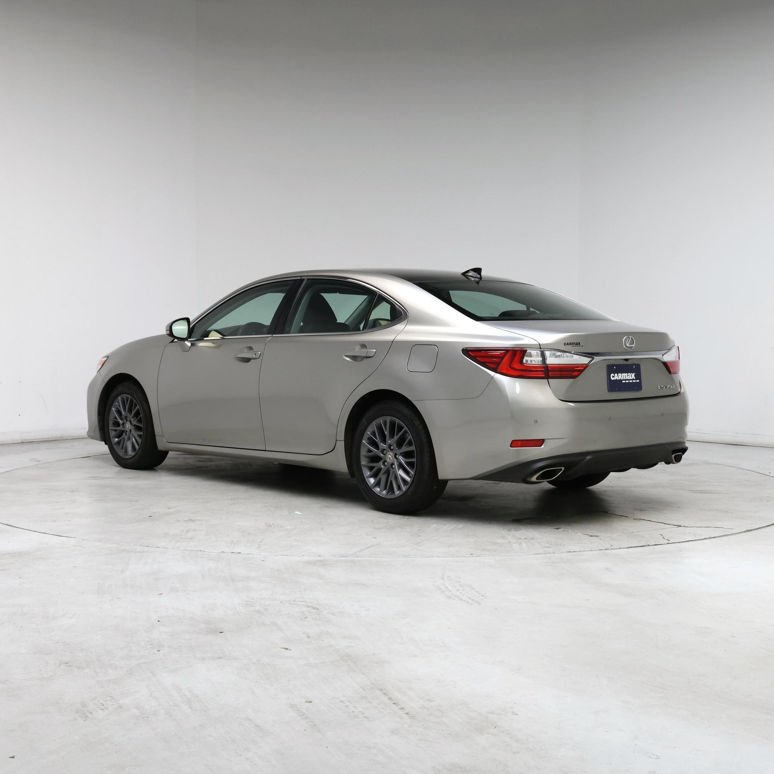 Thumbnail: 2018 Lexus ES - 2
